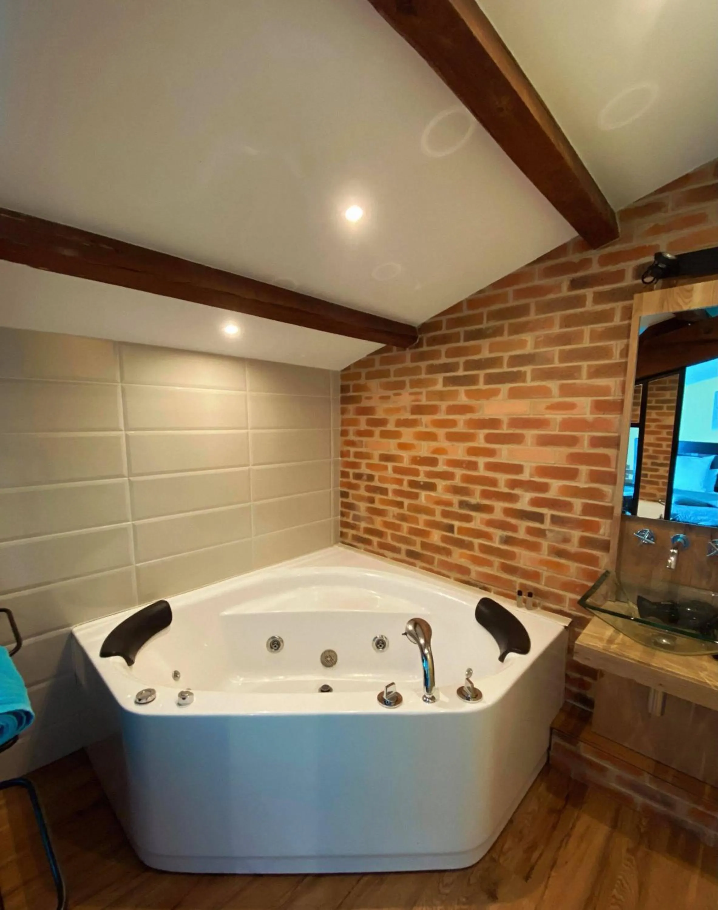 Hot Tub in Domaine du Serre d'Avène