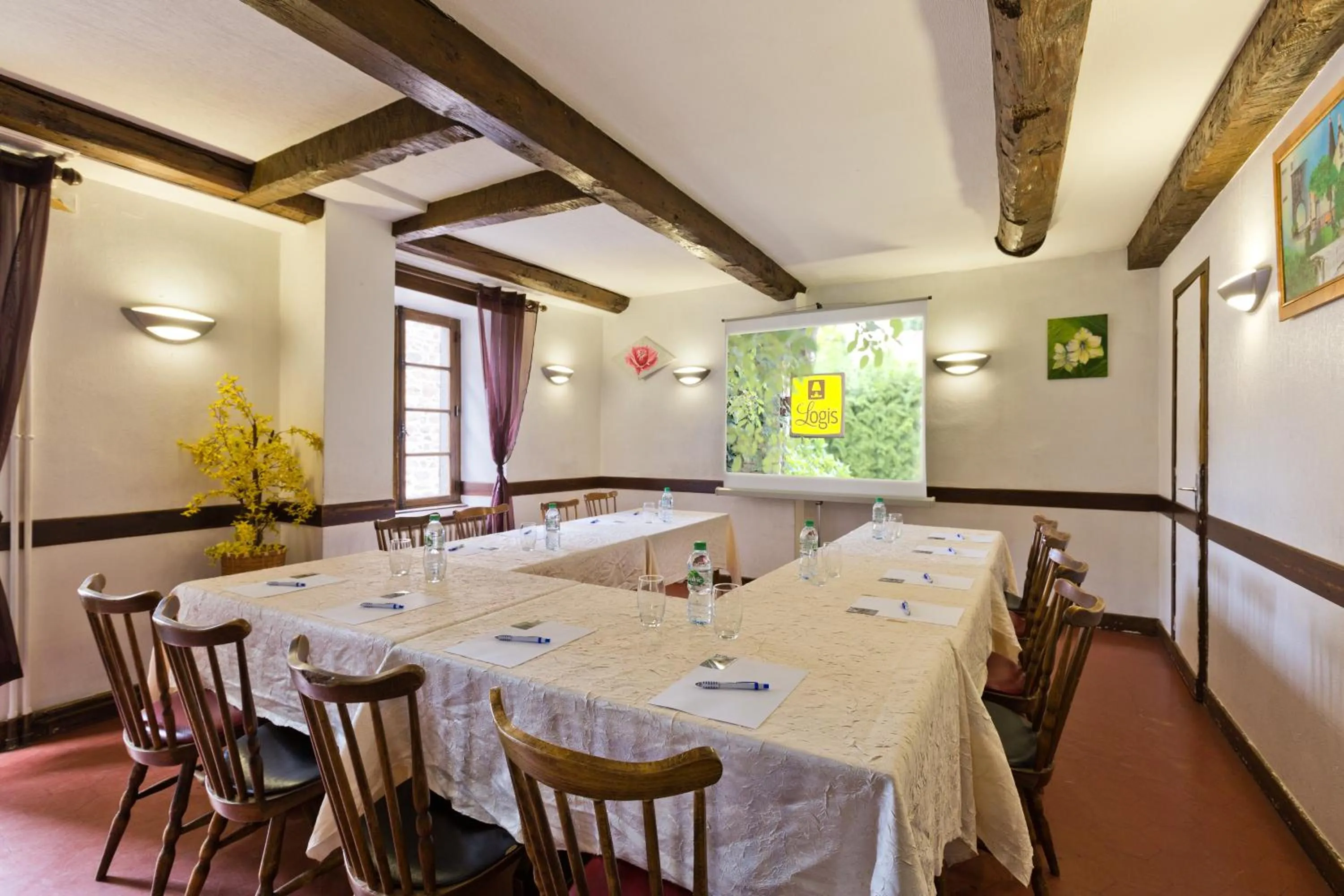 Banquet/Function facilities in Logis Hotel De La Poste