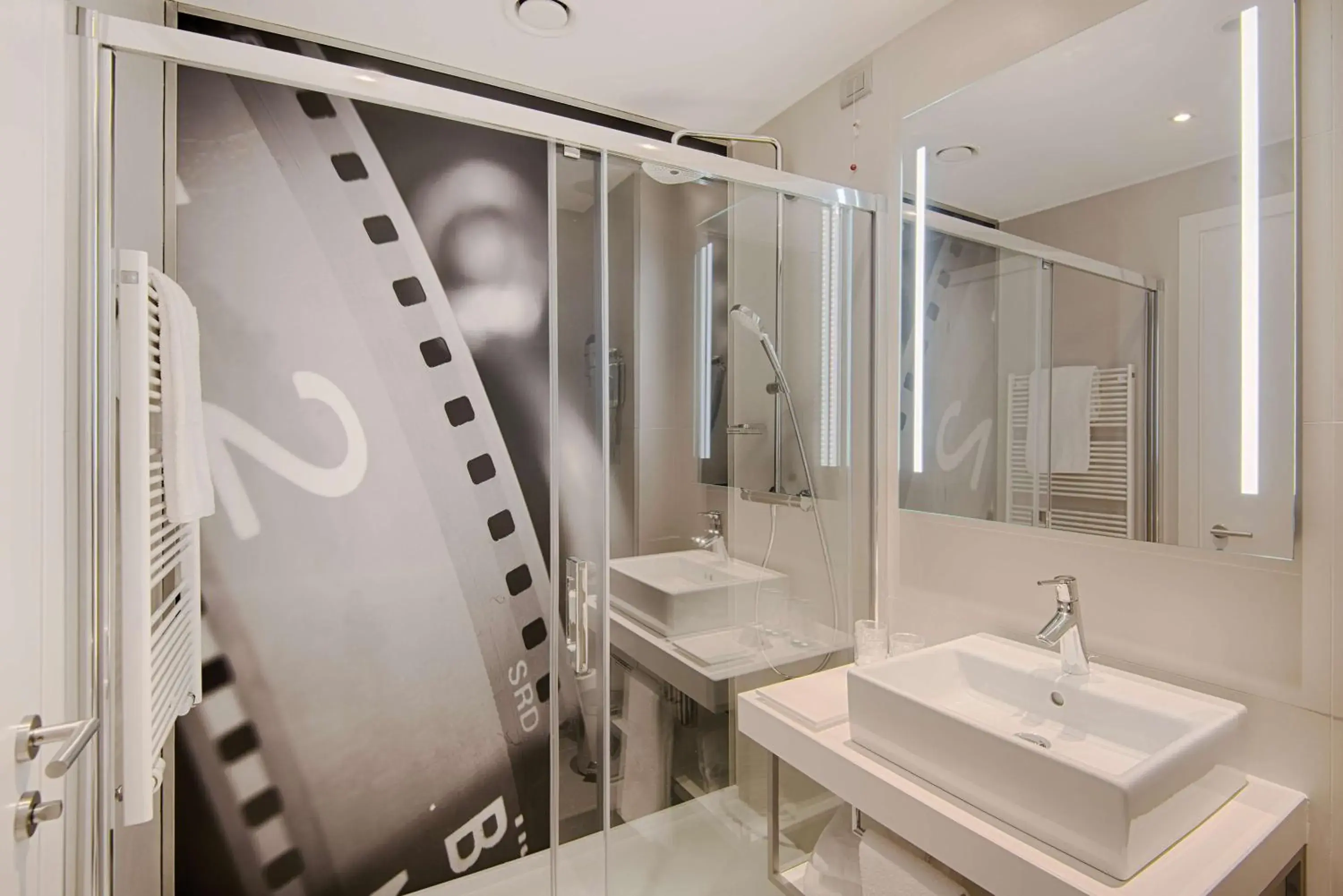 Family Connecting Room (2 Adults + 2 Children) in Avani Rio Novo Venice Hotel Family Connecting Room (2 Adults + 2 Children) in Avani Rio Novo Venice Hotel