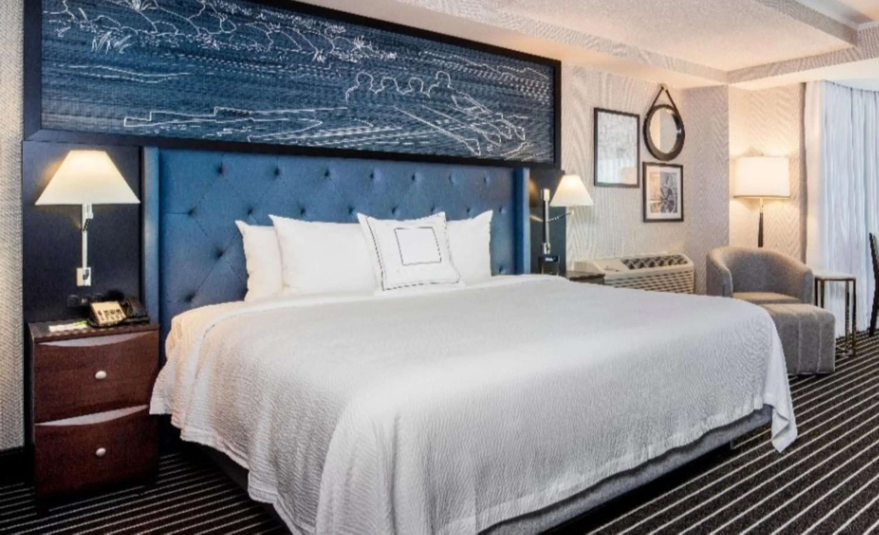 Bed in Courtyard by Marriott Boston Brookline