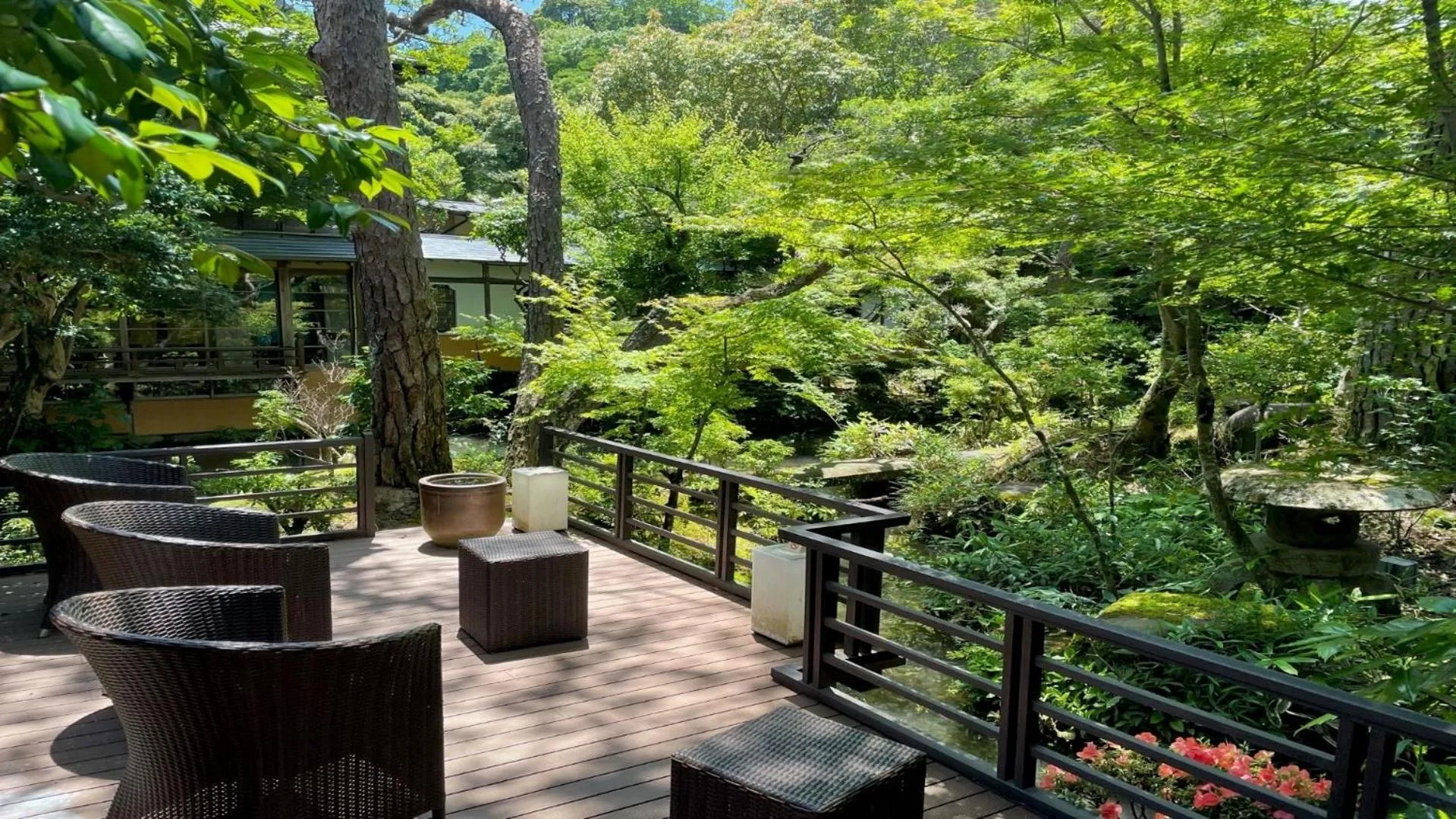 Balcony/Terrace in Yukairo Kikuya