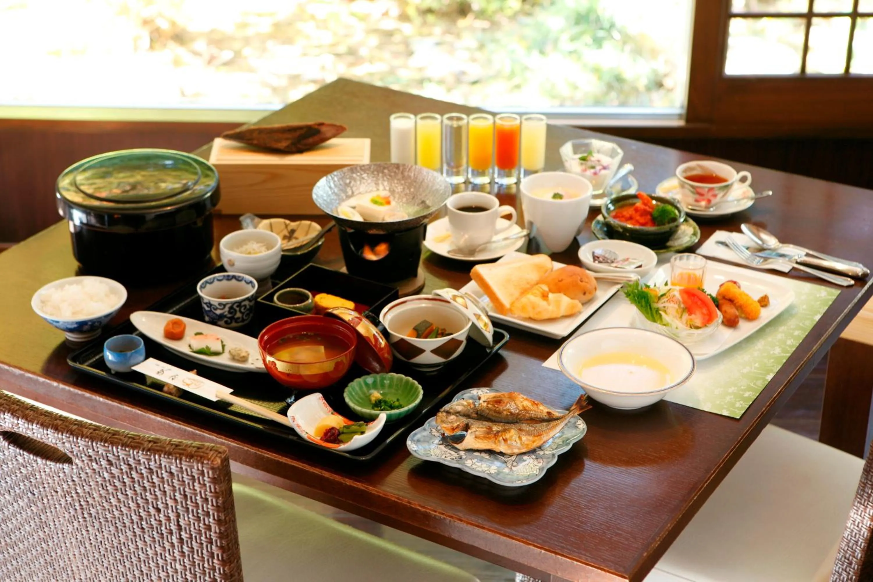 Breakfast in Yukairo Kikuya