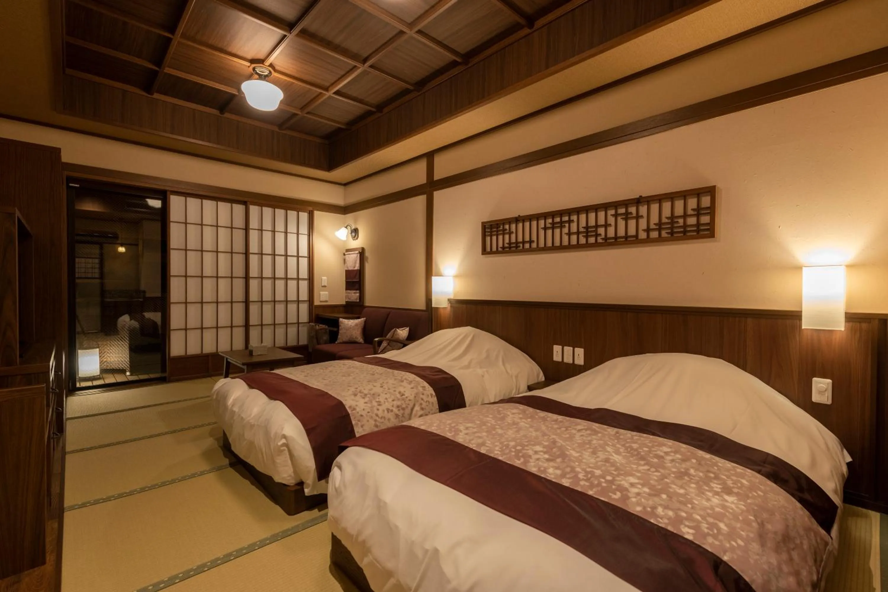 Bed in Yukairo Kikuya