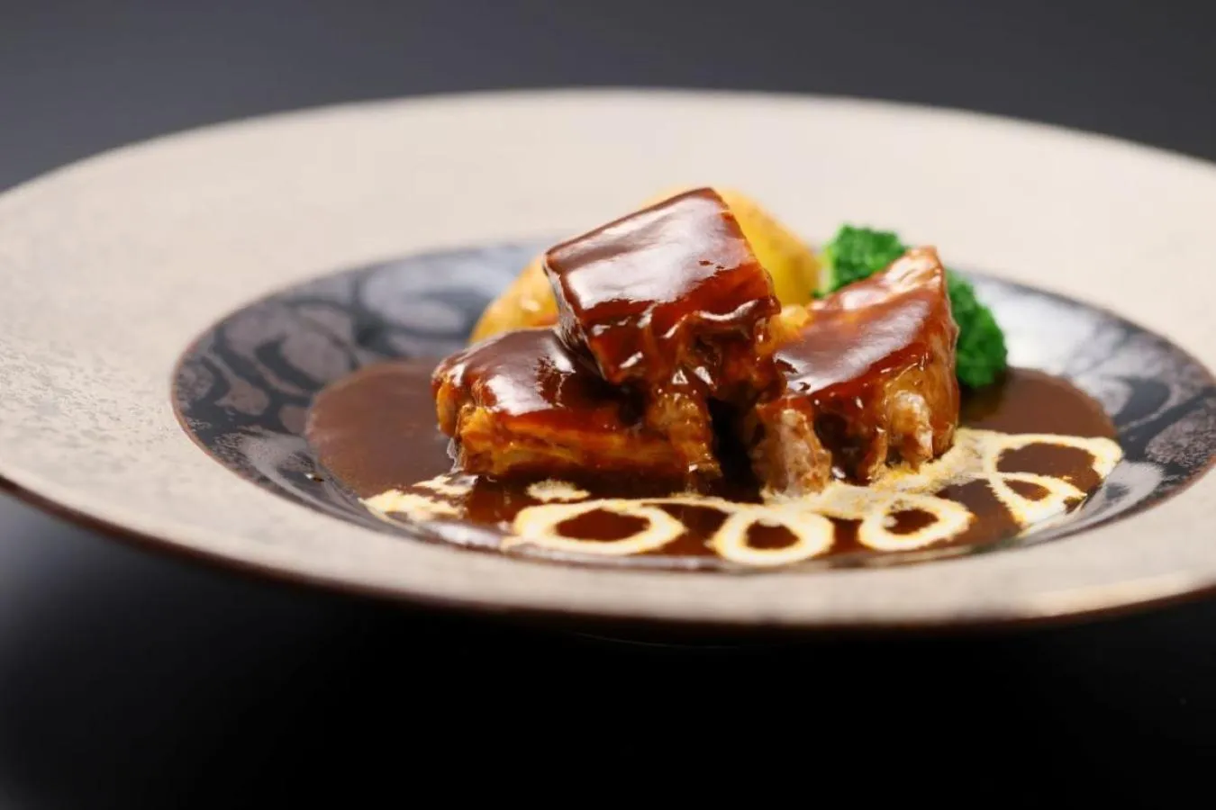 Meals in Yukairo Kikuya