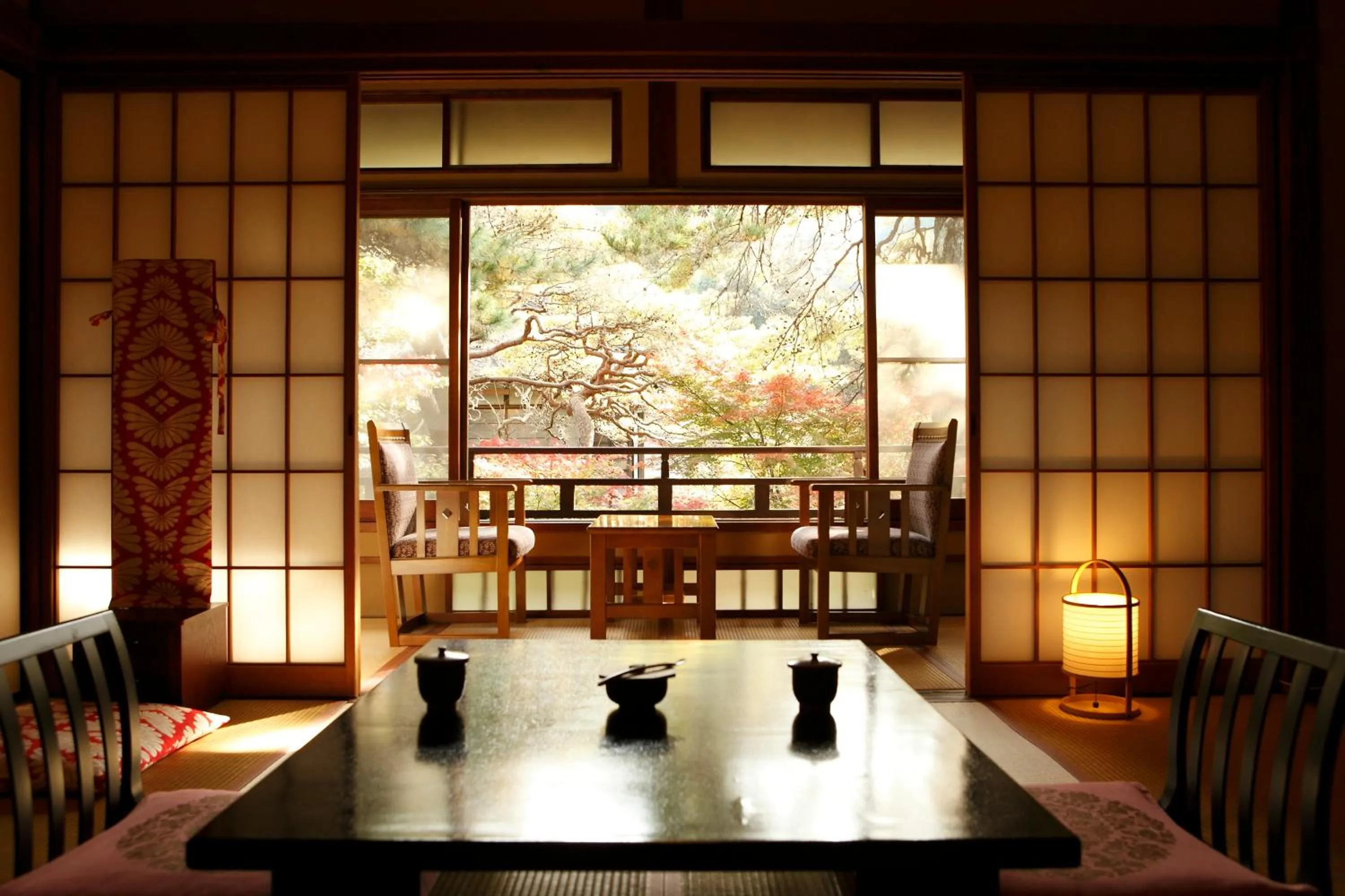 Garden view in Yukairo Kikuya