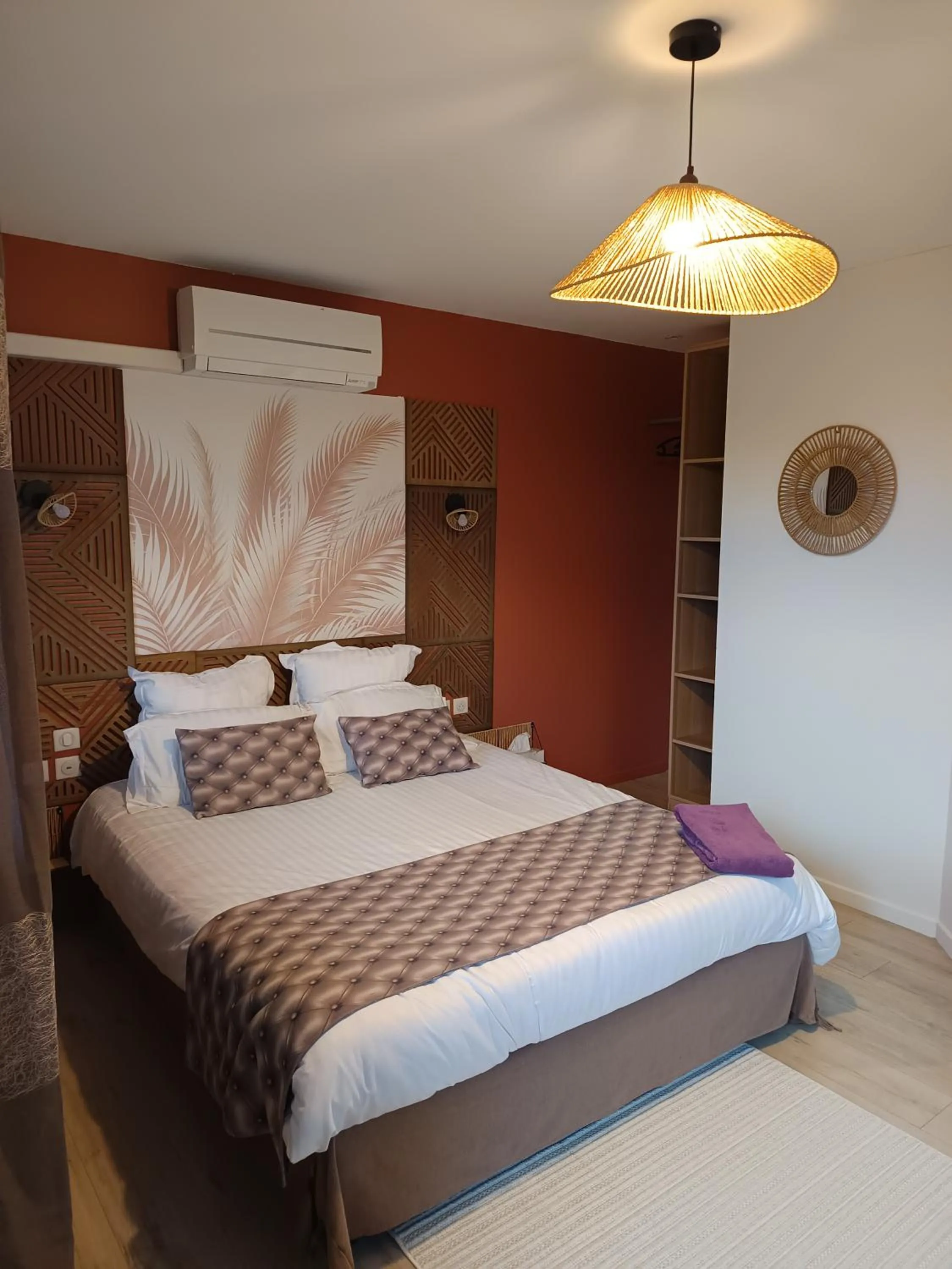 Bed in Villa'vi Lyon Est Chambres d'Hôtes