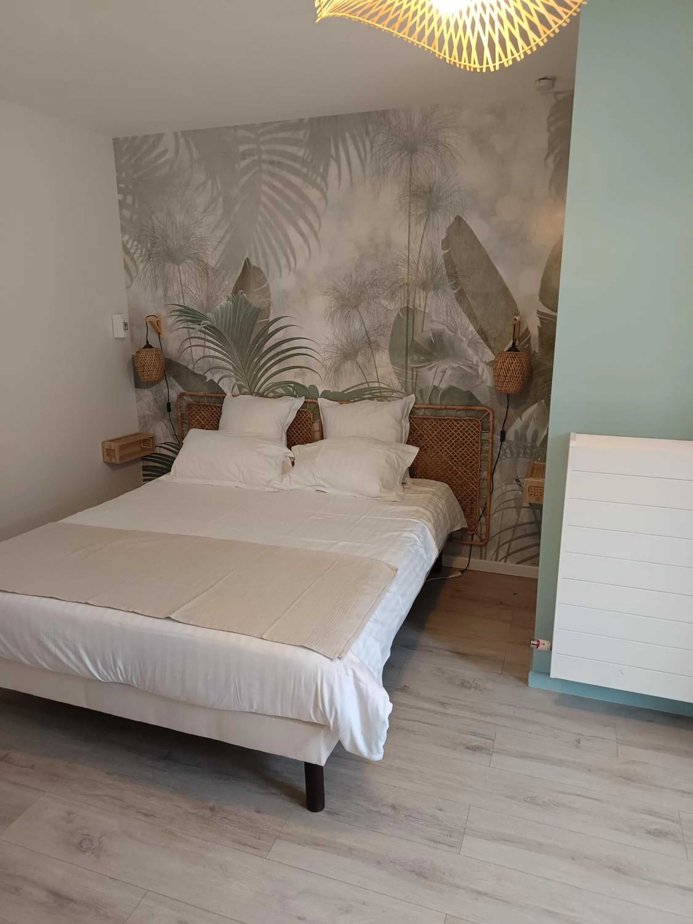 Bed in Villa'vi Lyon Est Chambres d'Hôtes