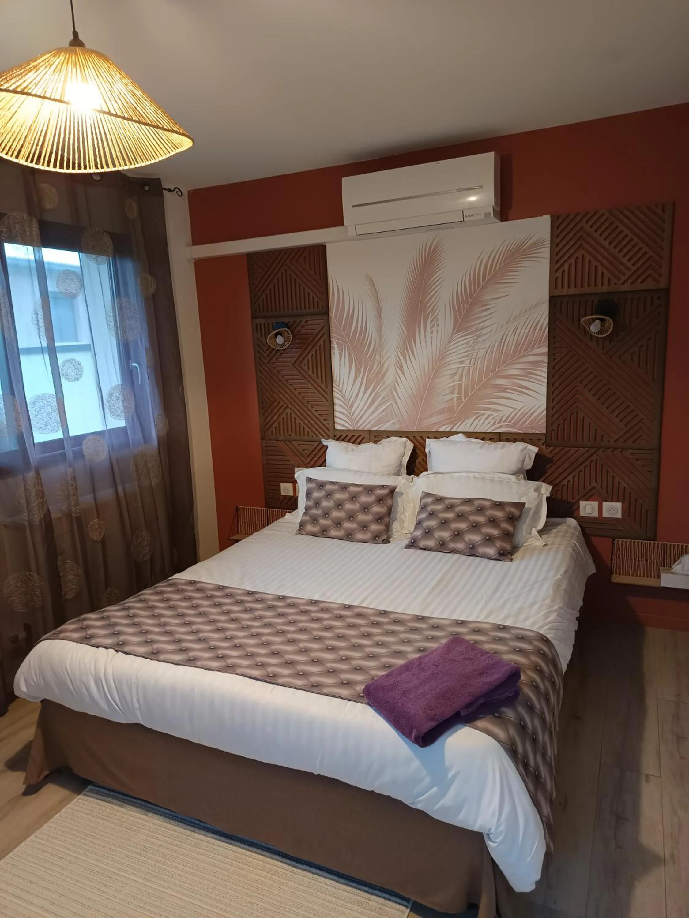 Bed in Villa'vi Lyon Est Chambres d'Hôtes