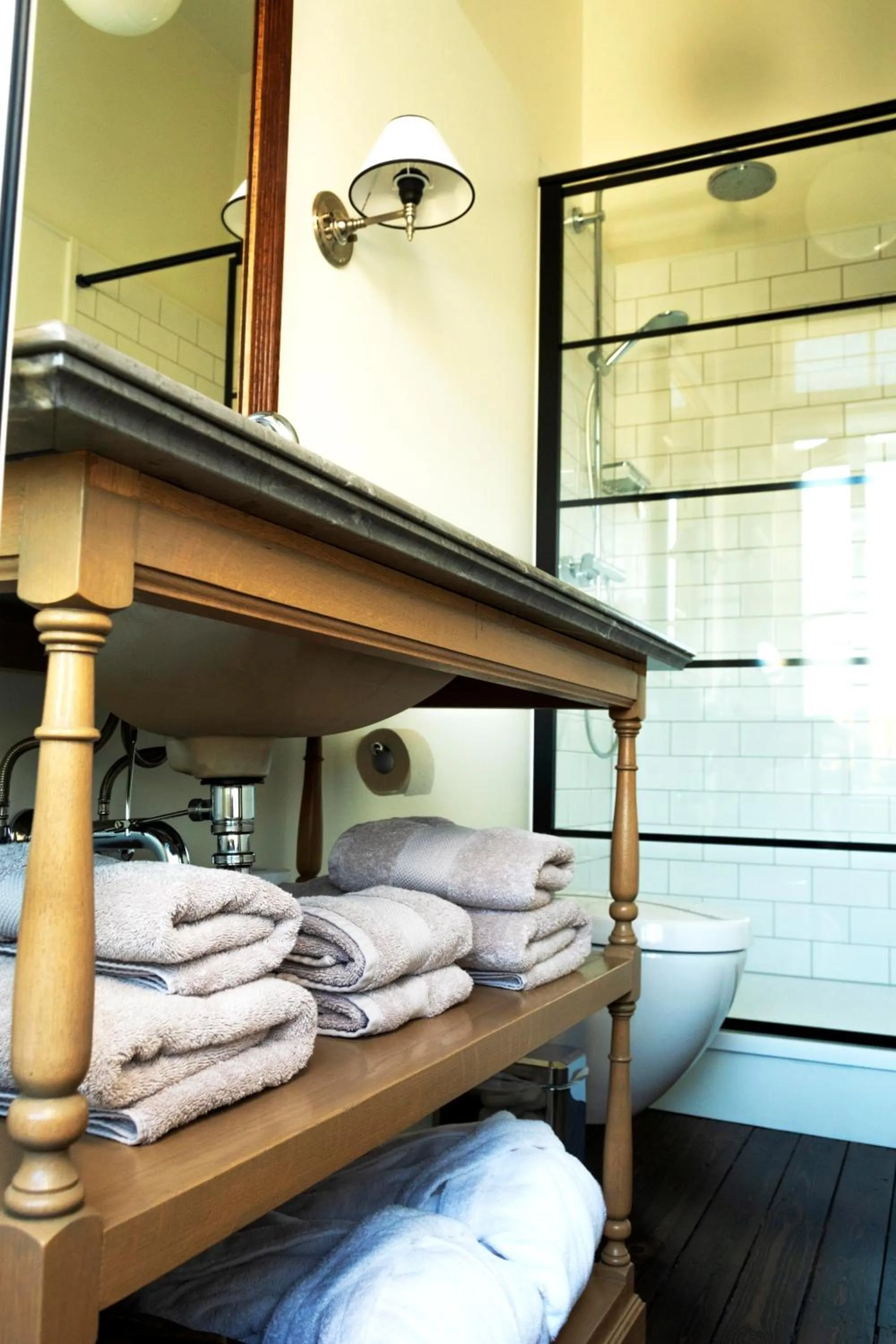 Bed in B&B Villa des Roses