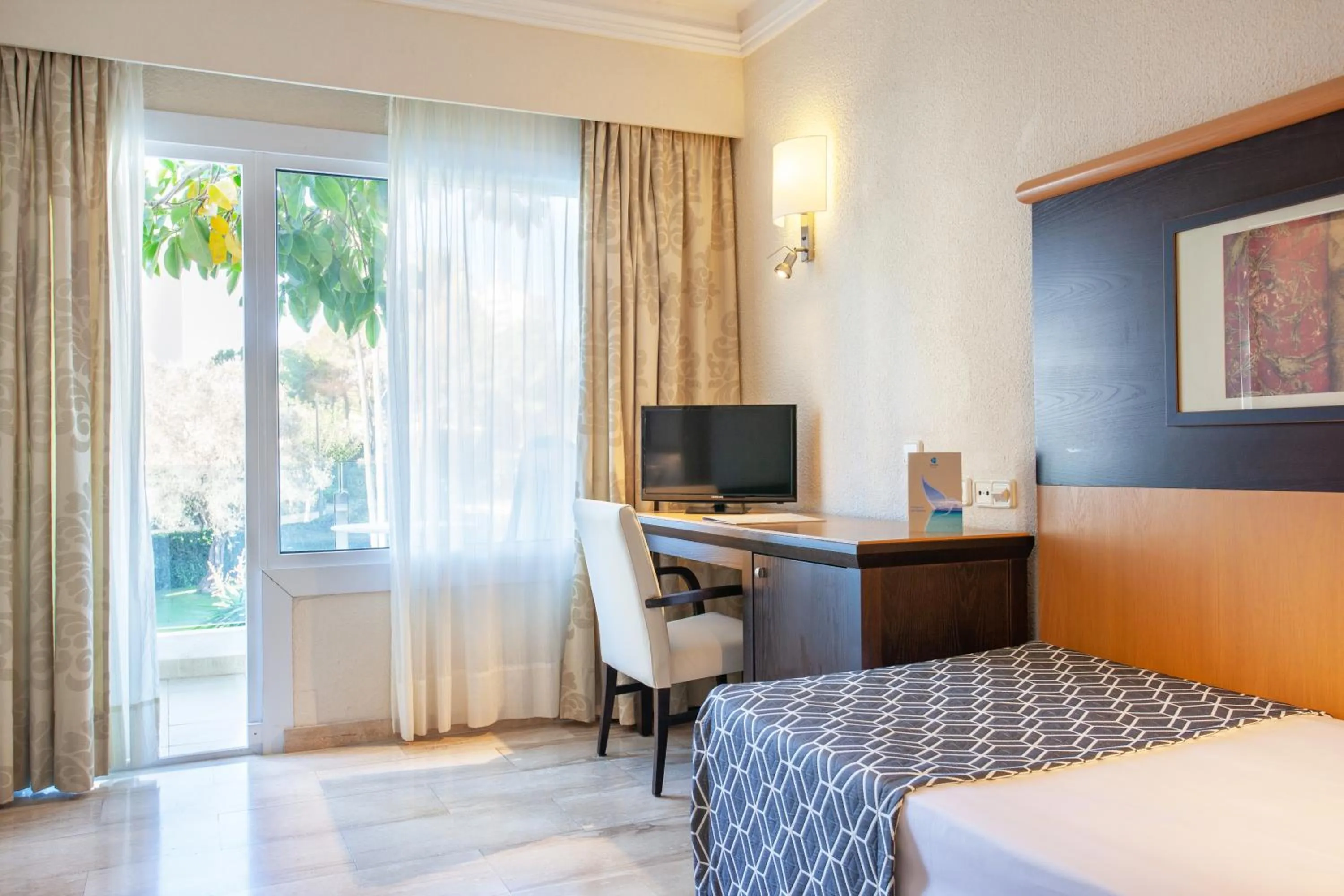 Bedroom, Bed in Grupotel Nilo & Spa