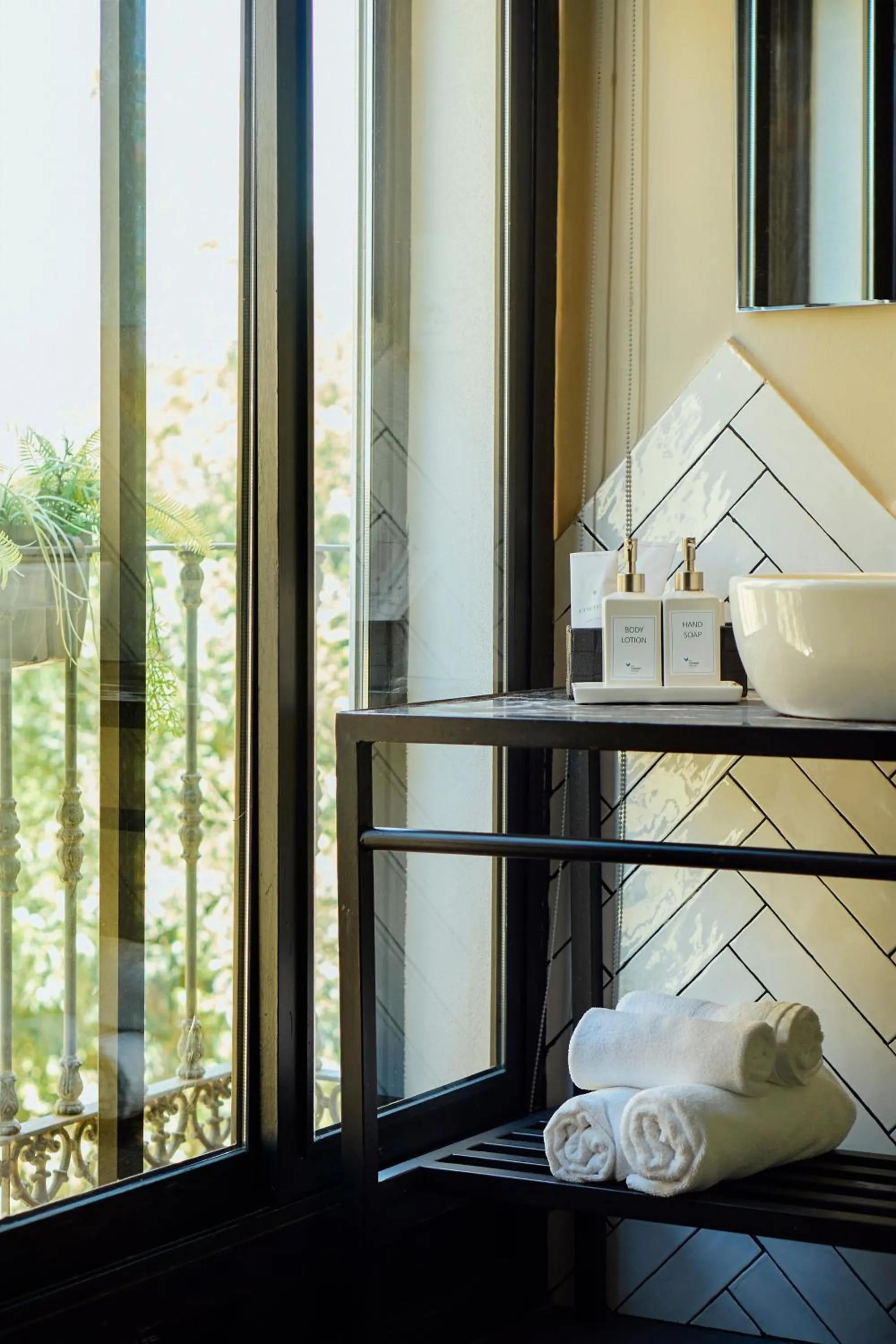 Bathroom, Bed in The Corner House