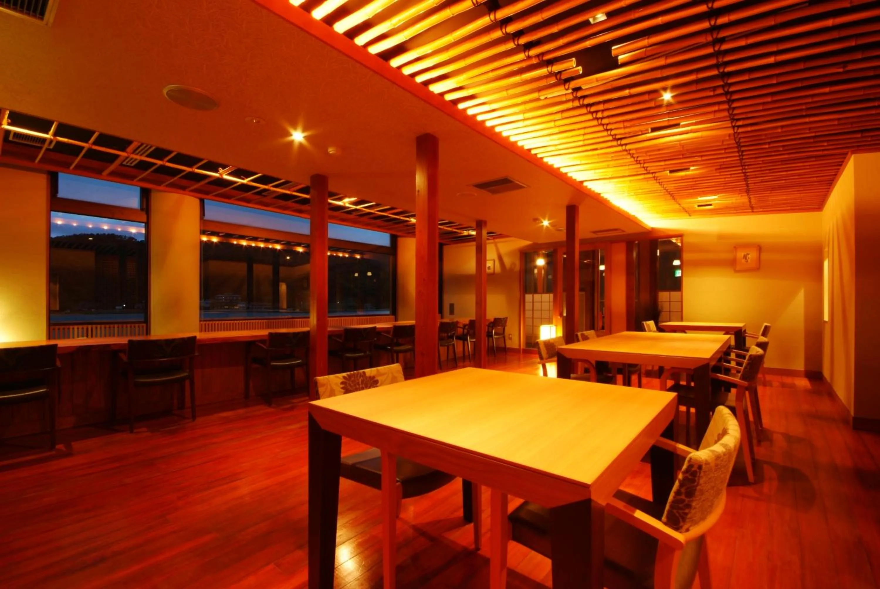 Restaurant/places to eat in Ginka