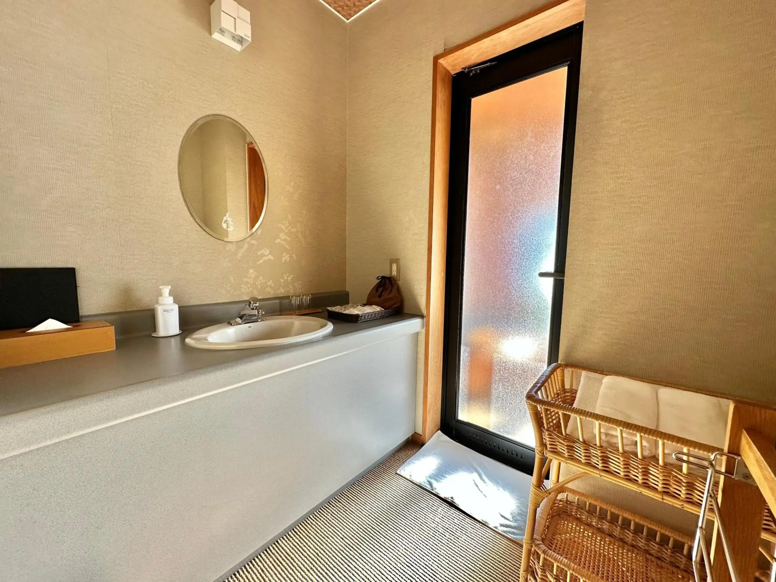 Double Room with River View - single occupancy - Non-Smoking in Ginka Double Room with River View - single occupancy - Non-Smoking in Ginka