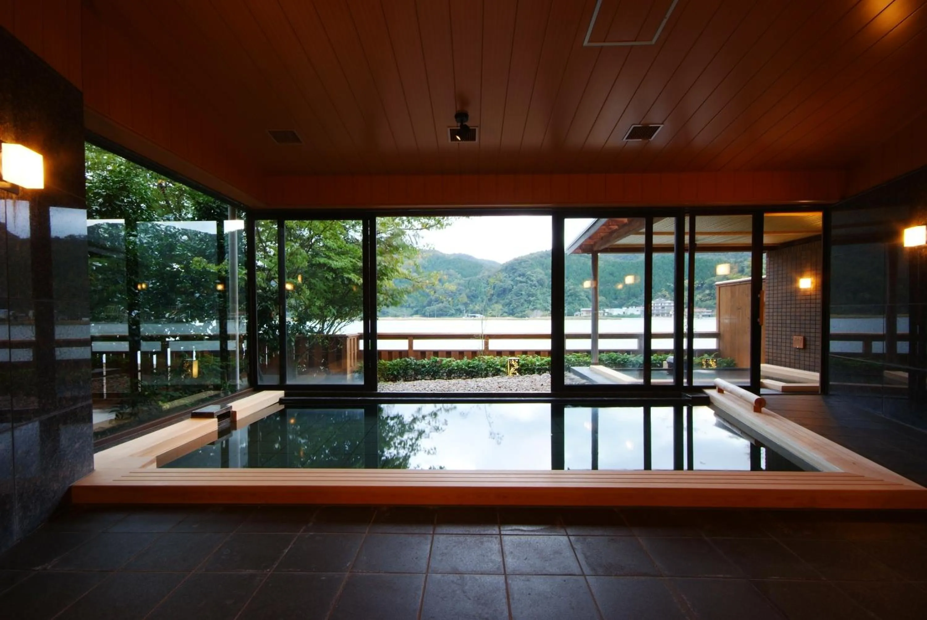 Public Bath in Ginka