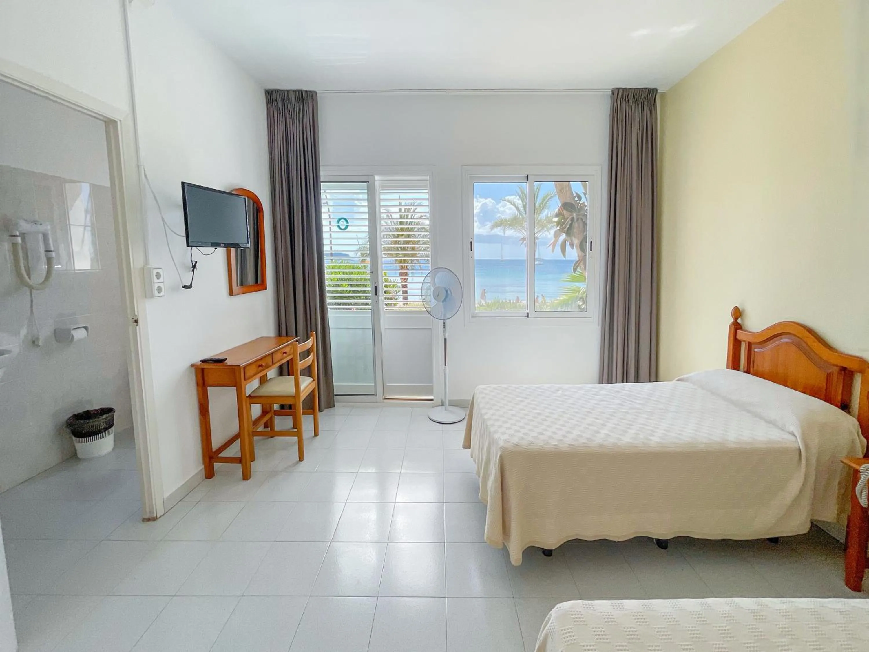 Bed in Hotel Figueretes