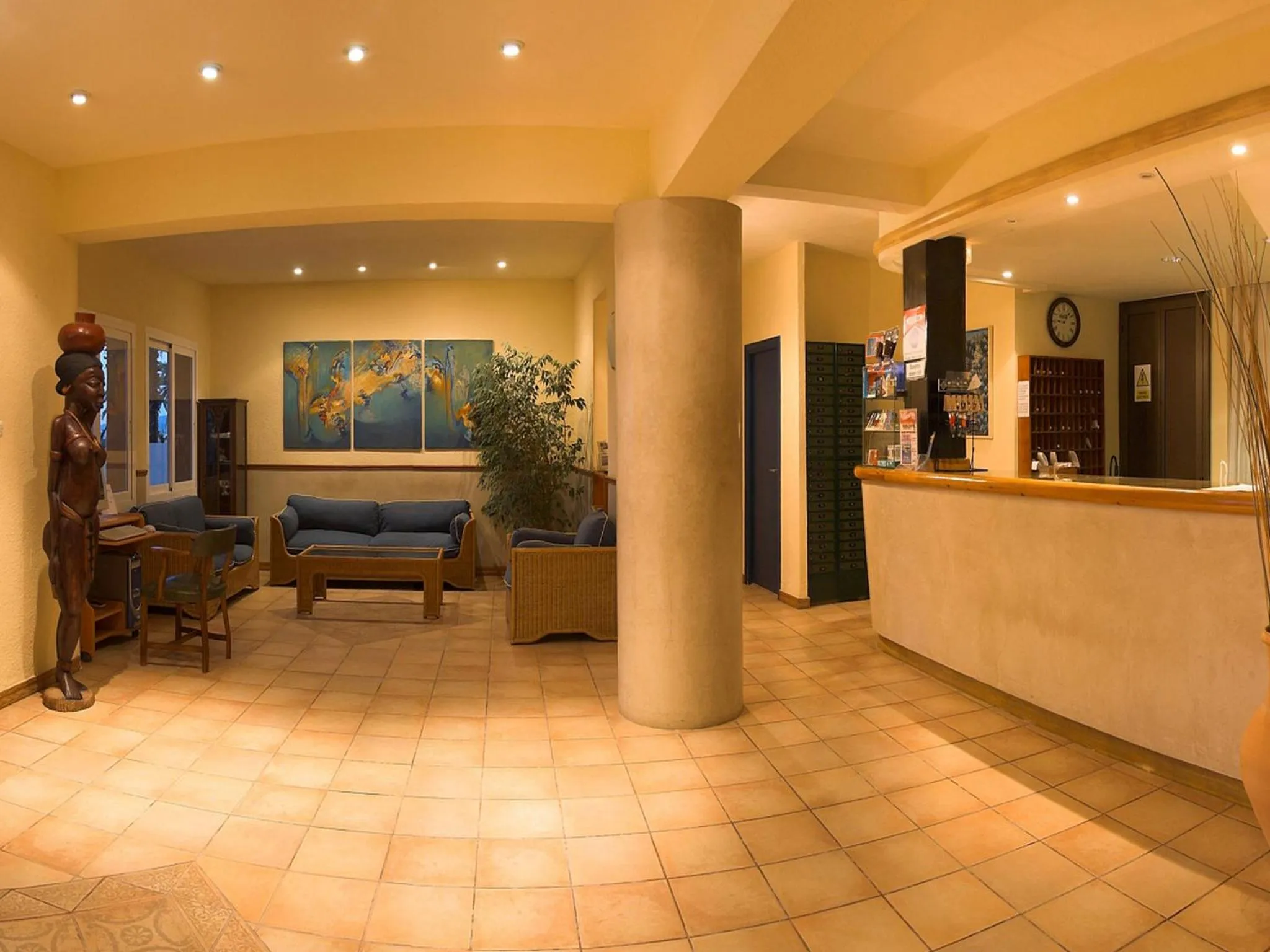 Lobby or reception in Hotel Figueretes