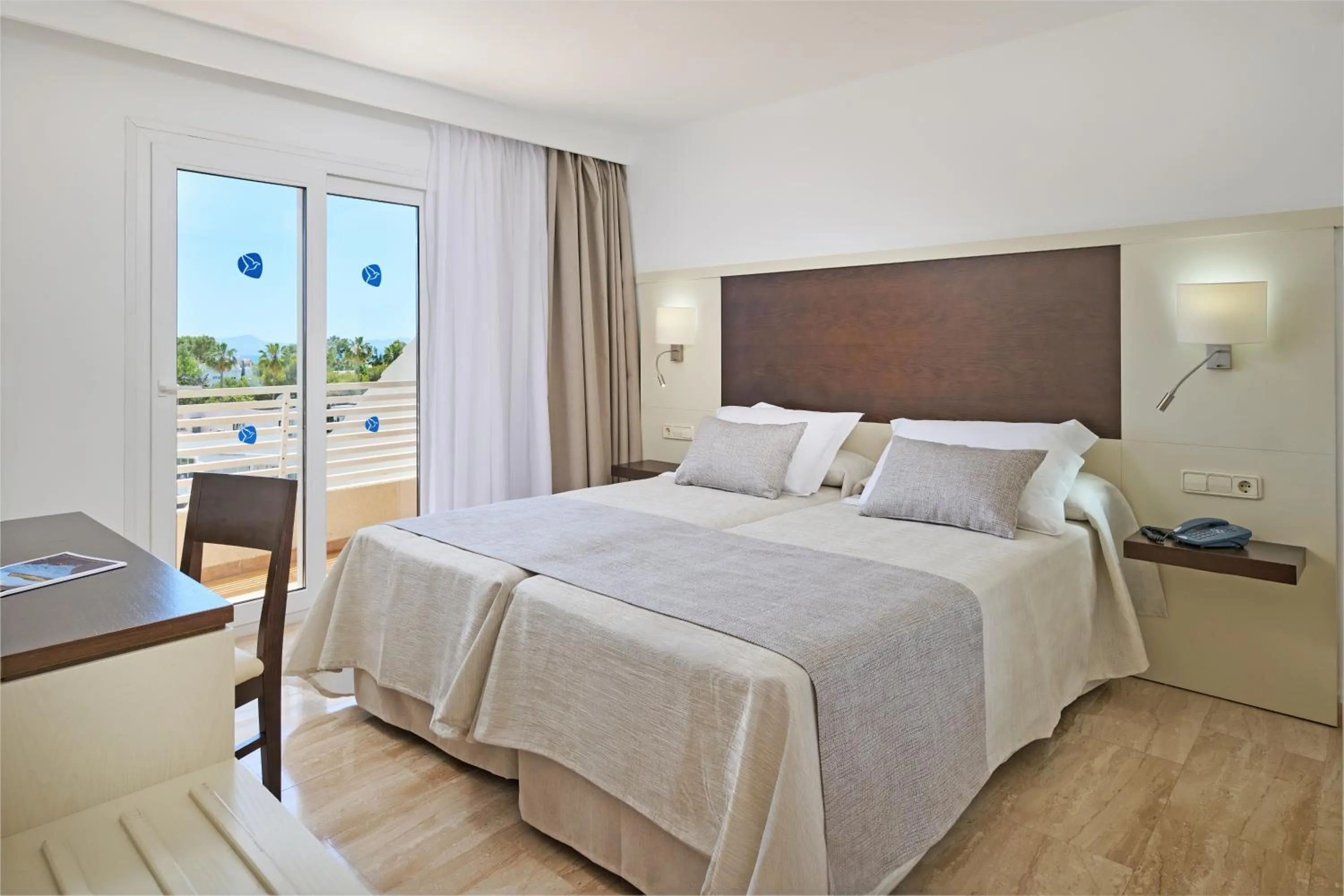 Bed in Grupotel Port D´Alcudia