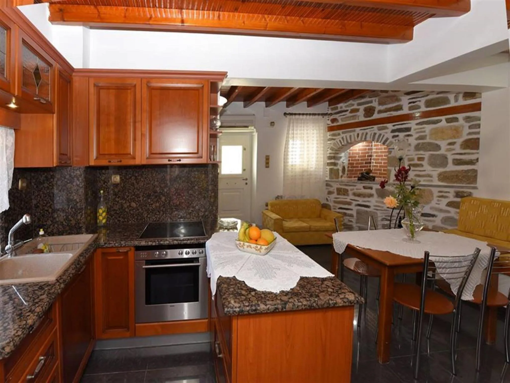 Dining area in Akadia Syros