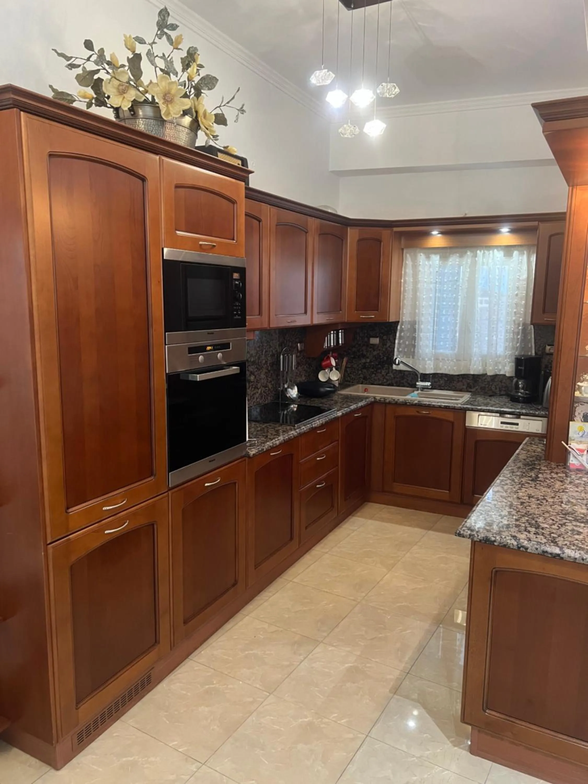 kitchen in Akadia Syros