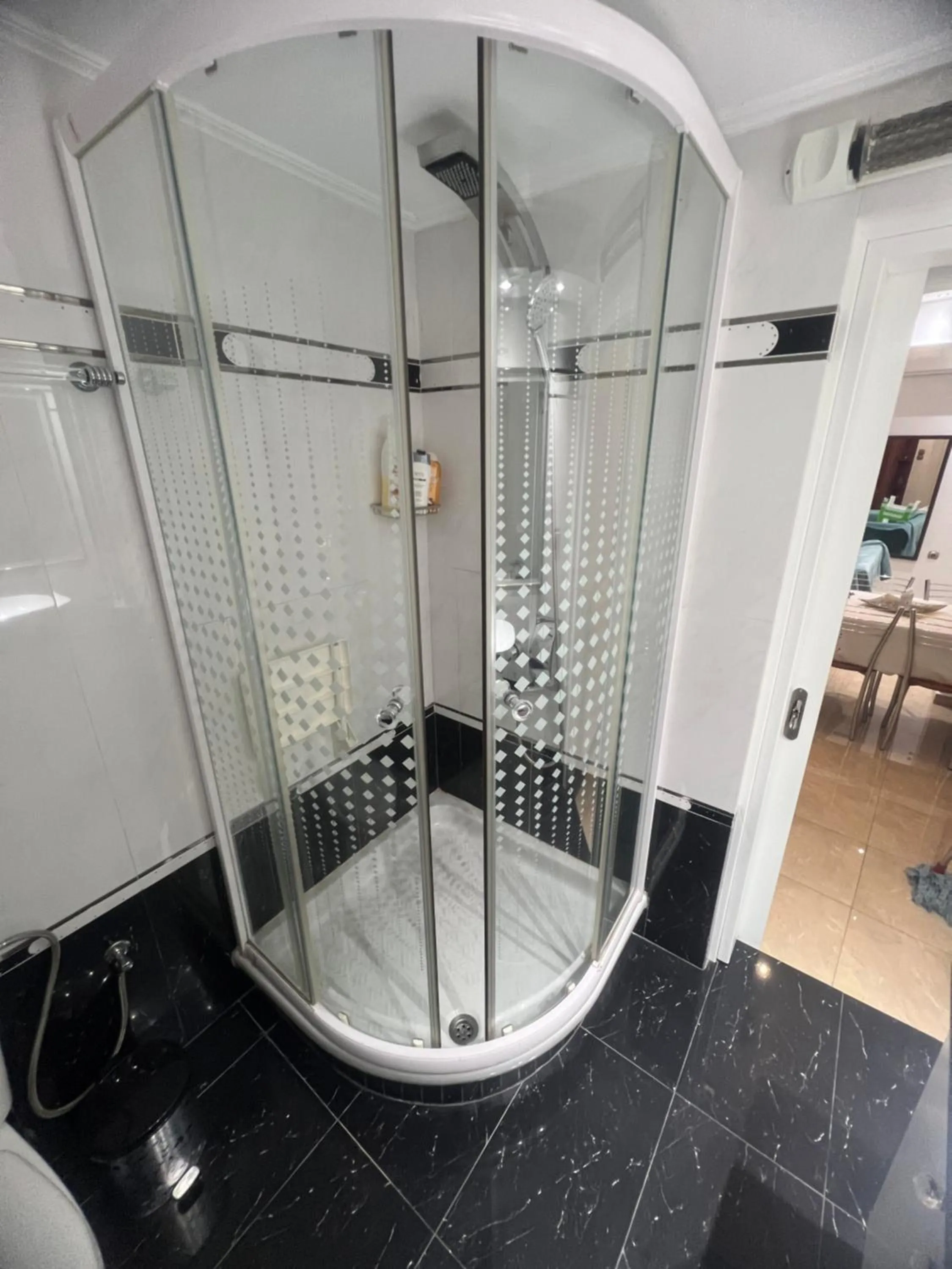Bathroom in Akadia Syros
