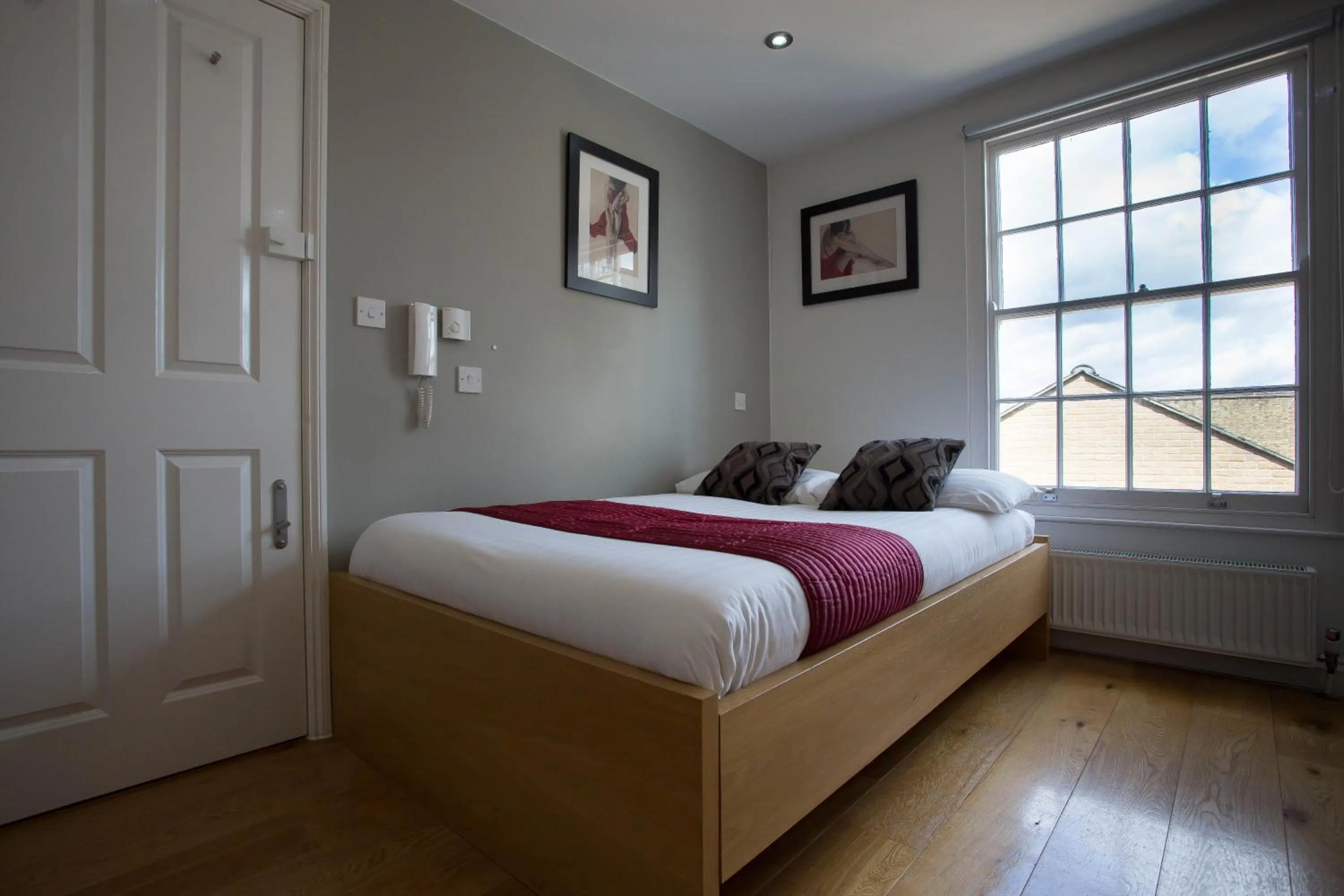 Bedroom, Bed in Paddington Green Serviced Apartments by Concept Apartments