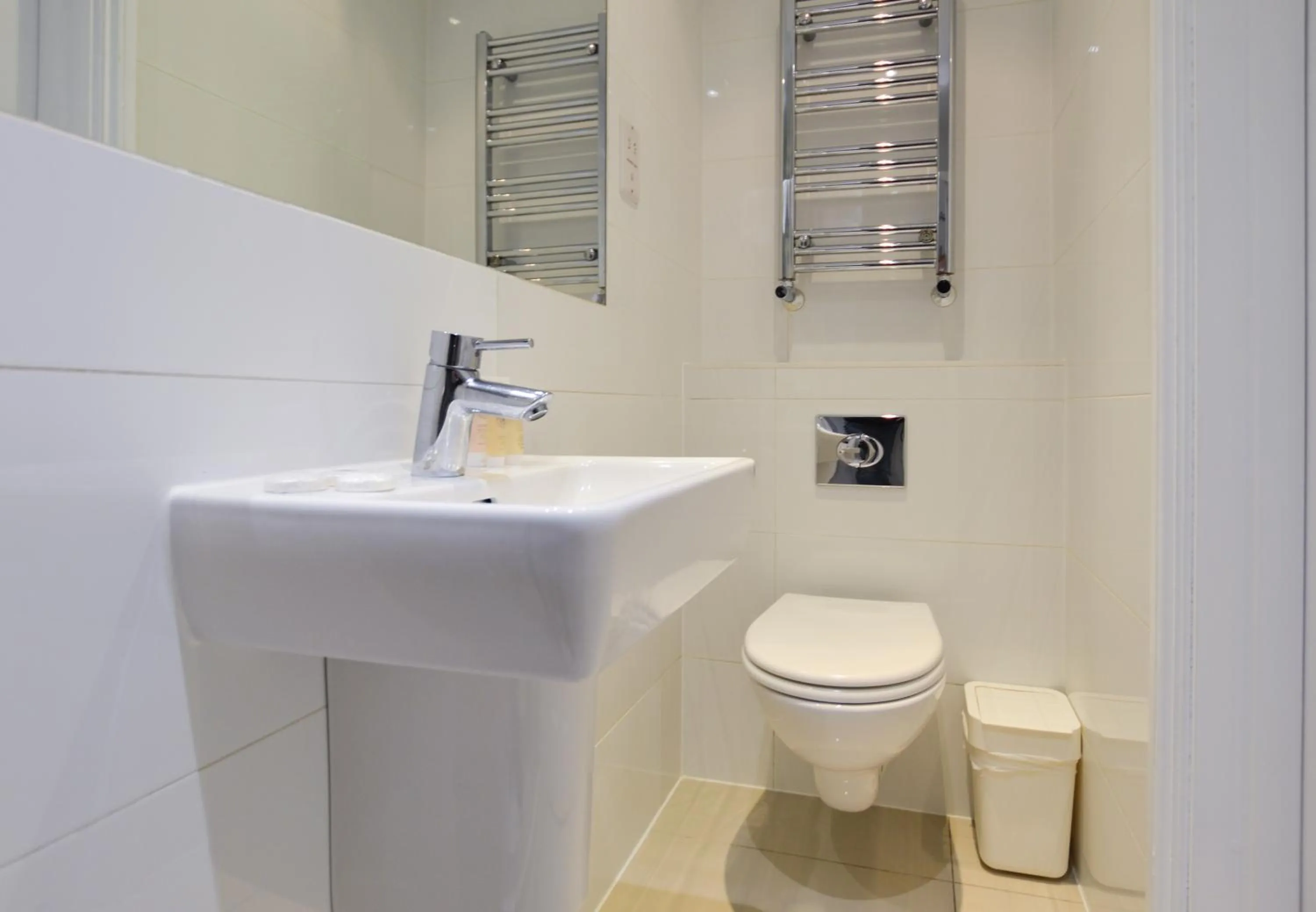 Toilet in Paddington Green Serviced Apartments by Concept Apartments