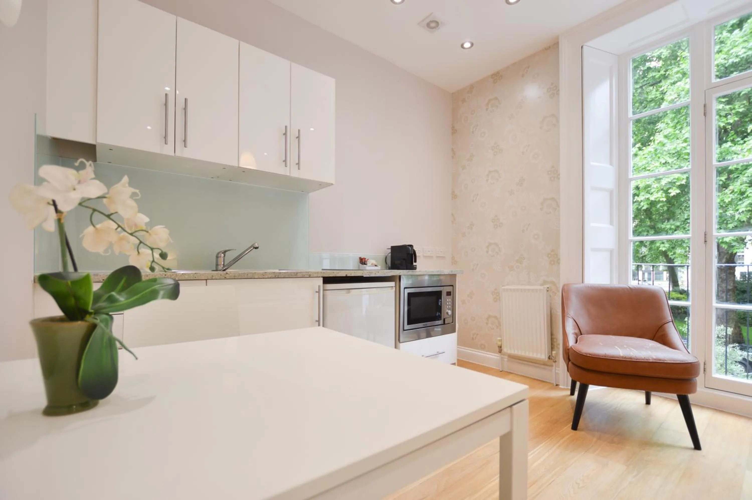 Kitchen or kitchenette in Paddington Green Serviced Apartments by Concept Apartments