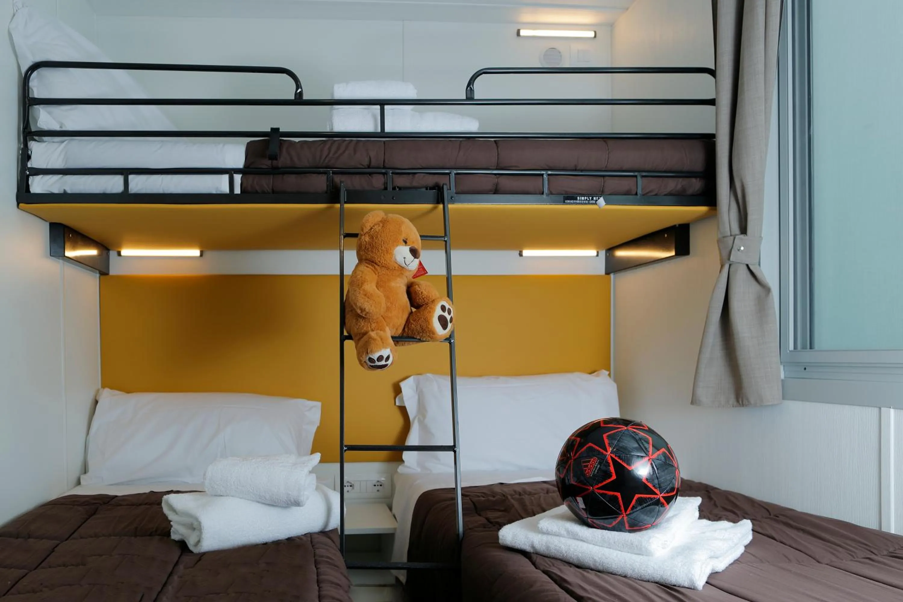 children, Bed in hu Park Albatros village