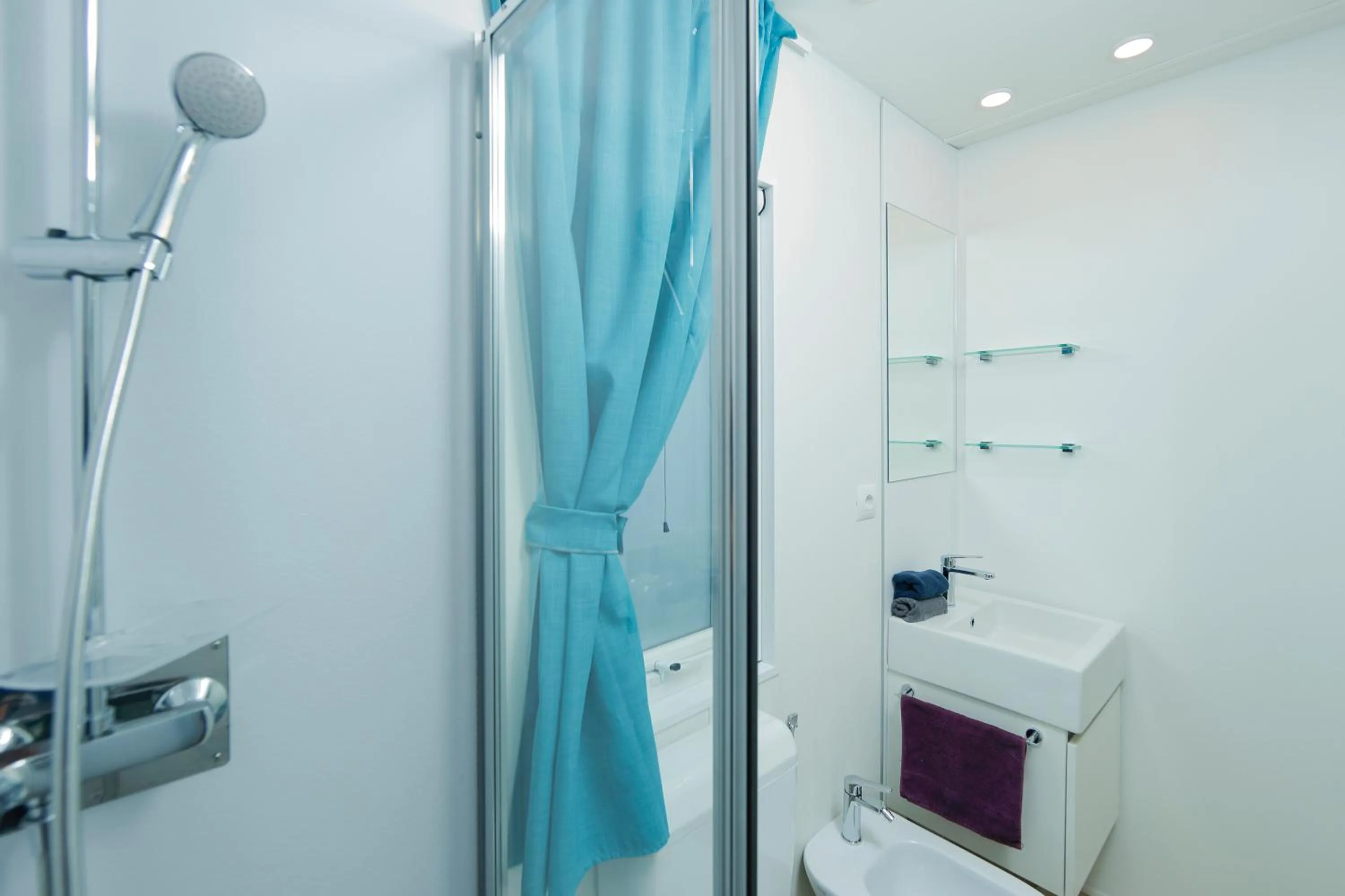 hu Park Albatros village