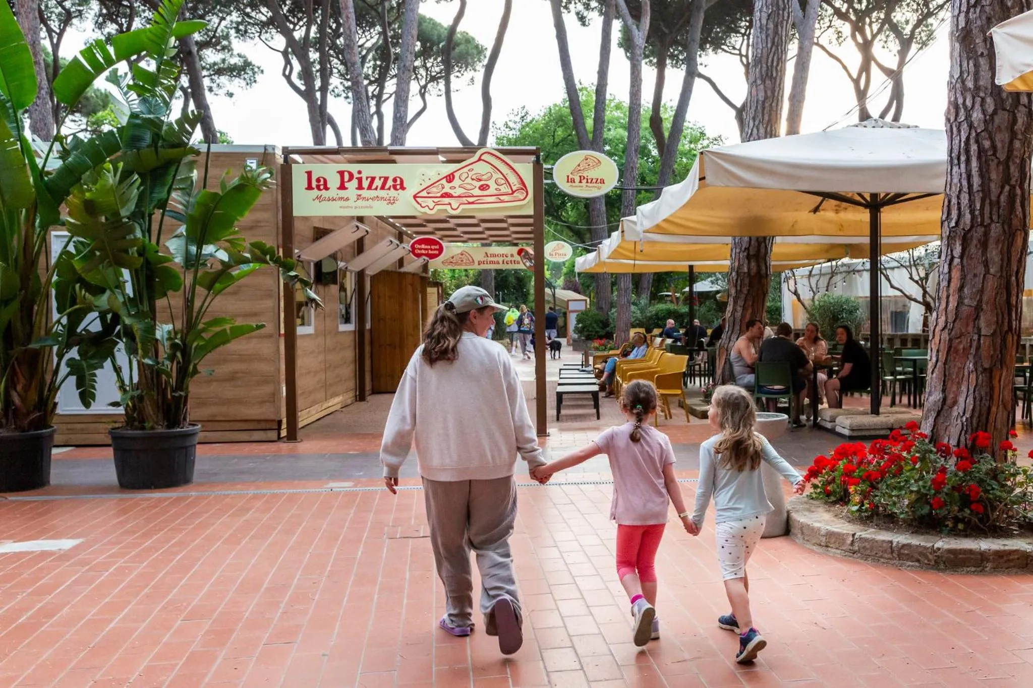 hu Park Albatros village