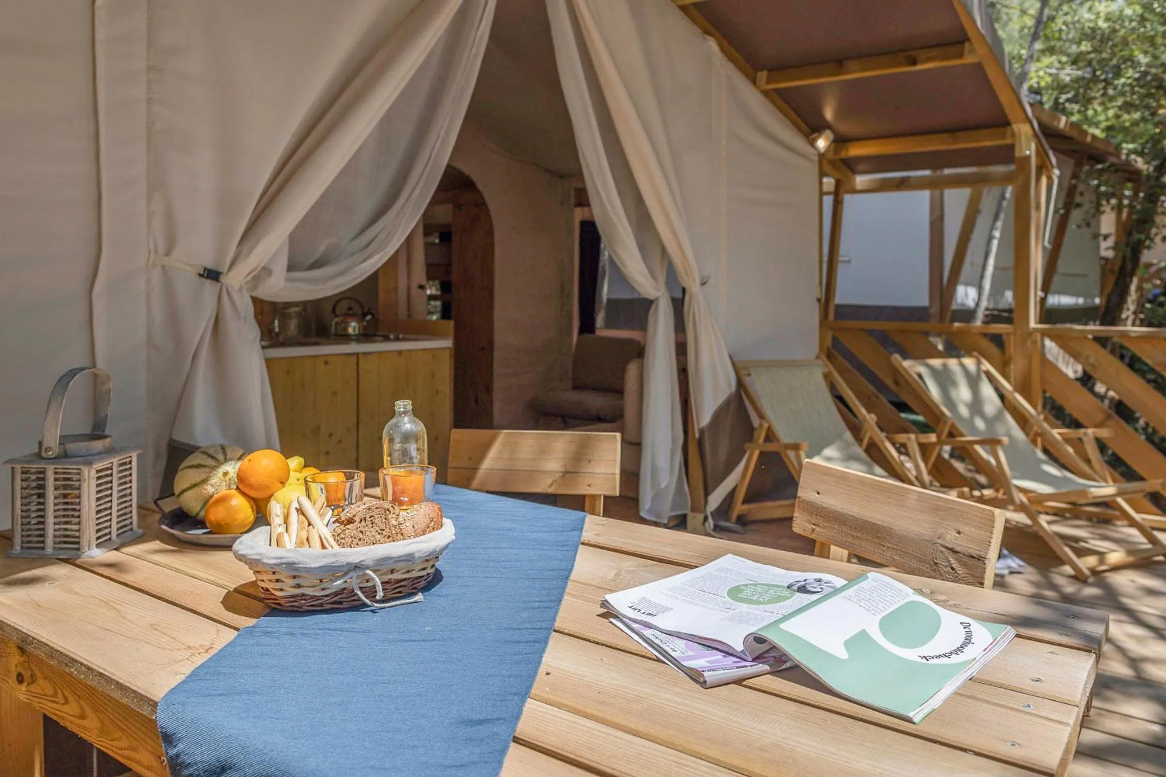 hu Park Albatros village