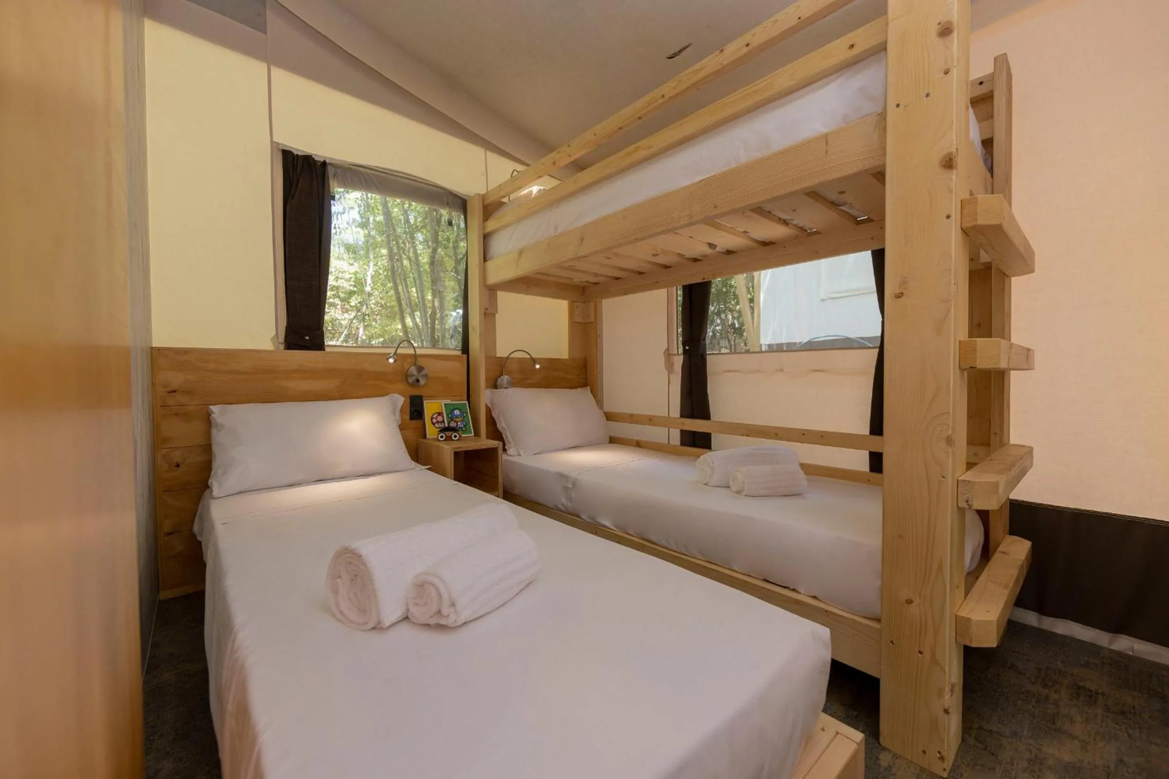 Bed in hu Park Albatros village