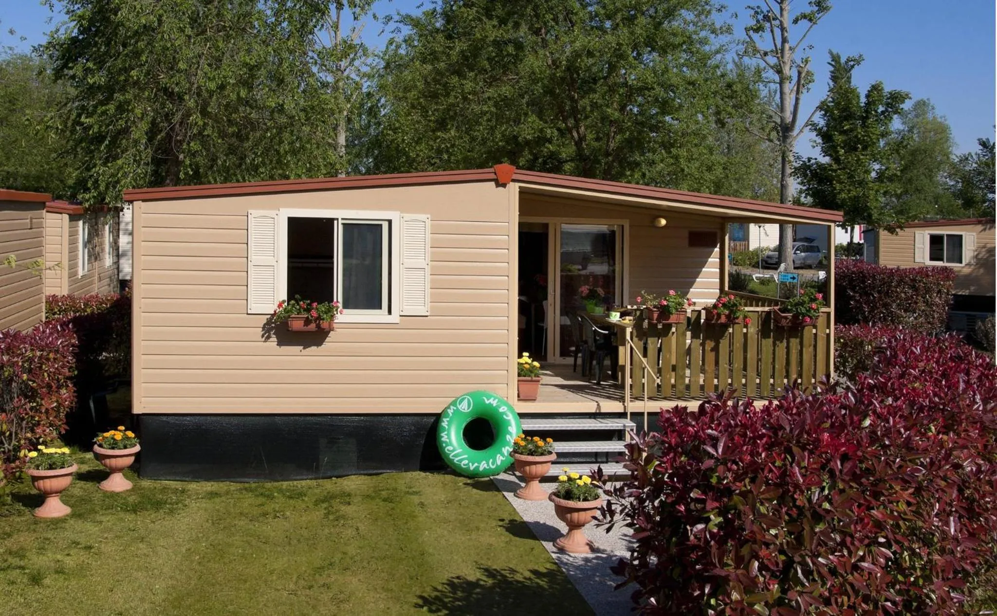 hu Park Albatros village