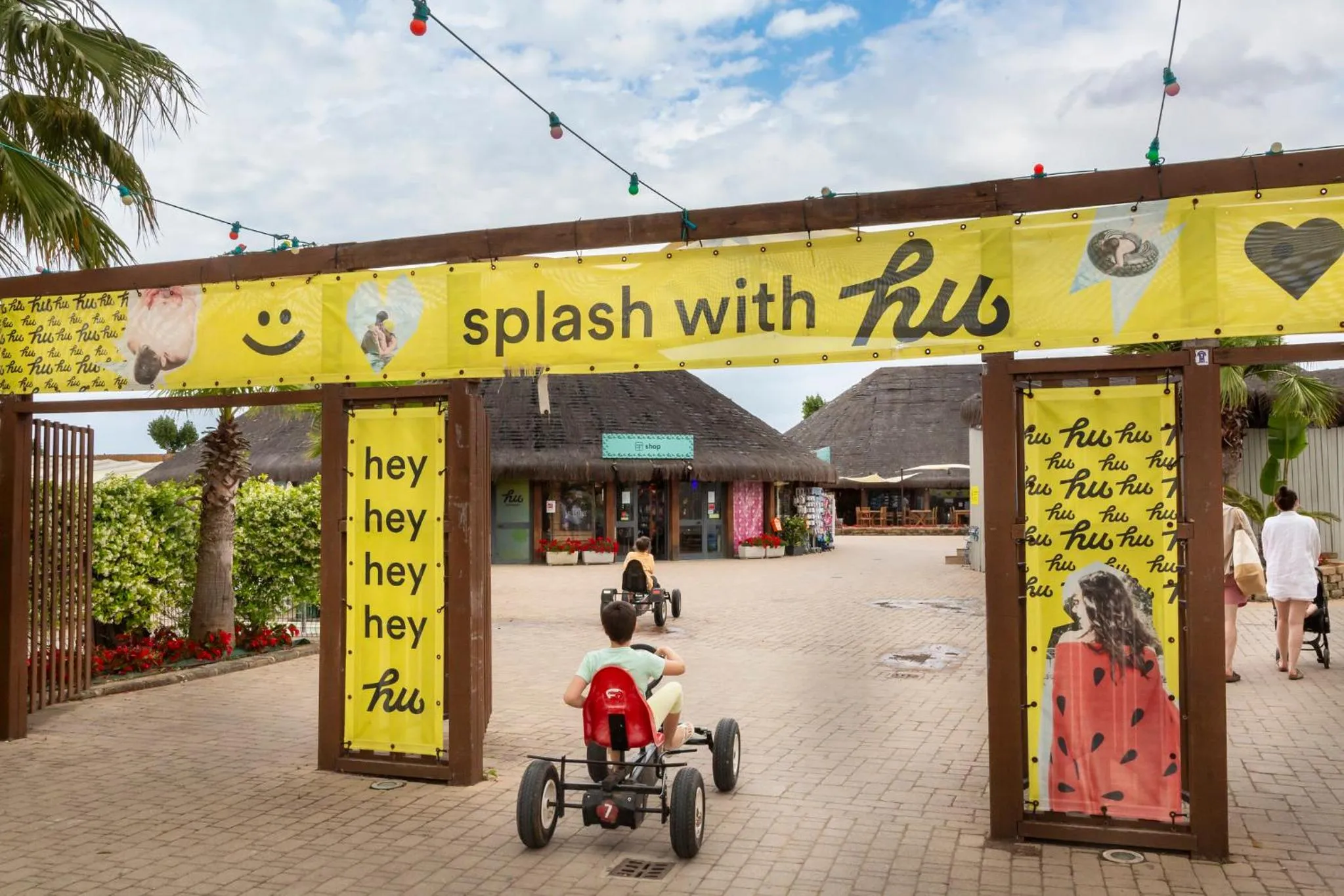 hu Park Albatros village