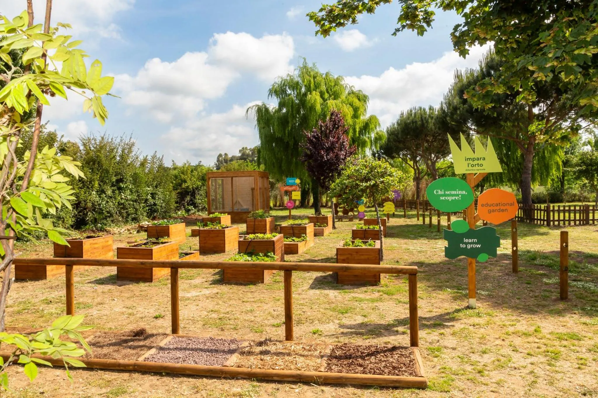 hu Park Albatros village