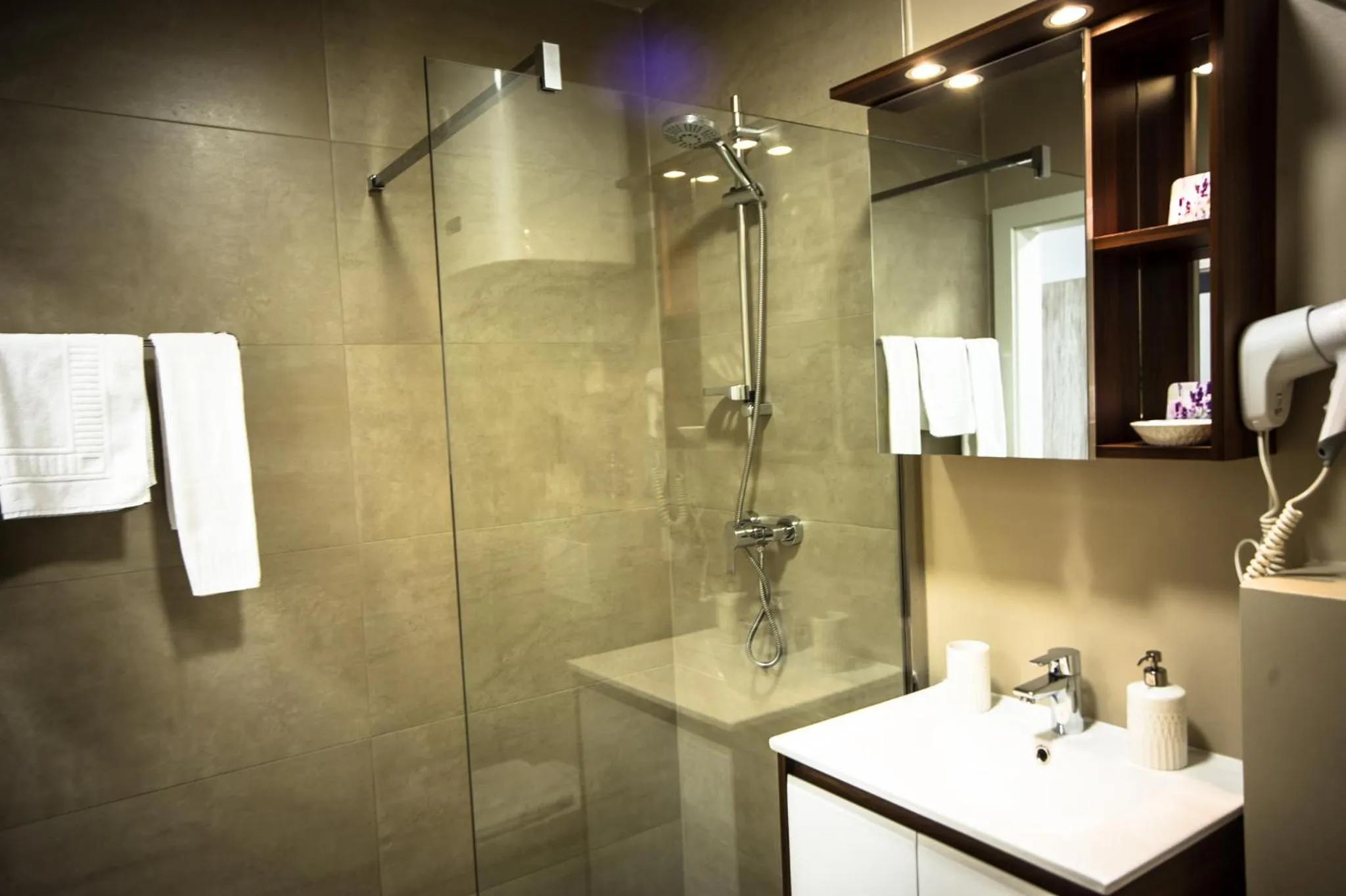 Decorative detail in Cafe-Restaurant LEO