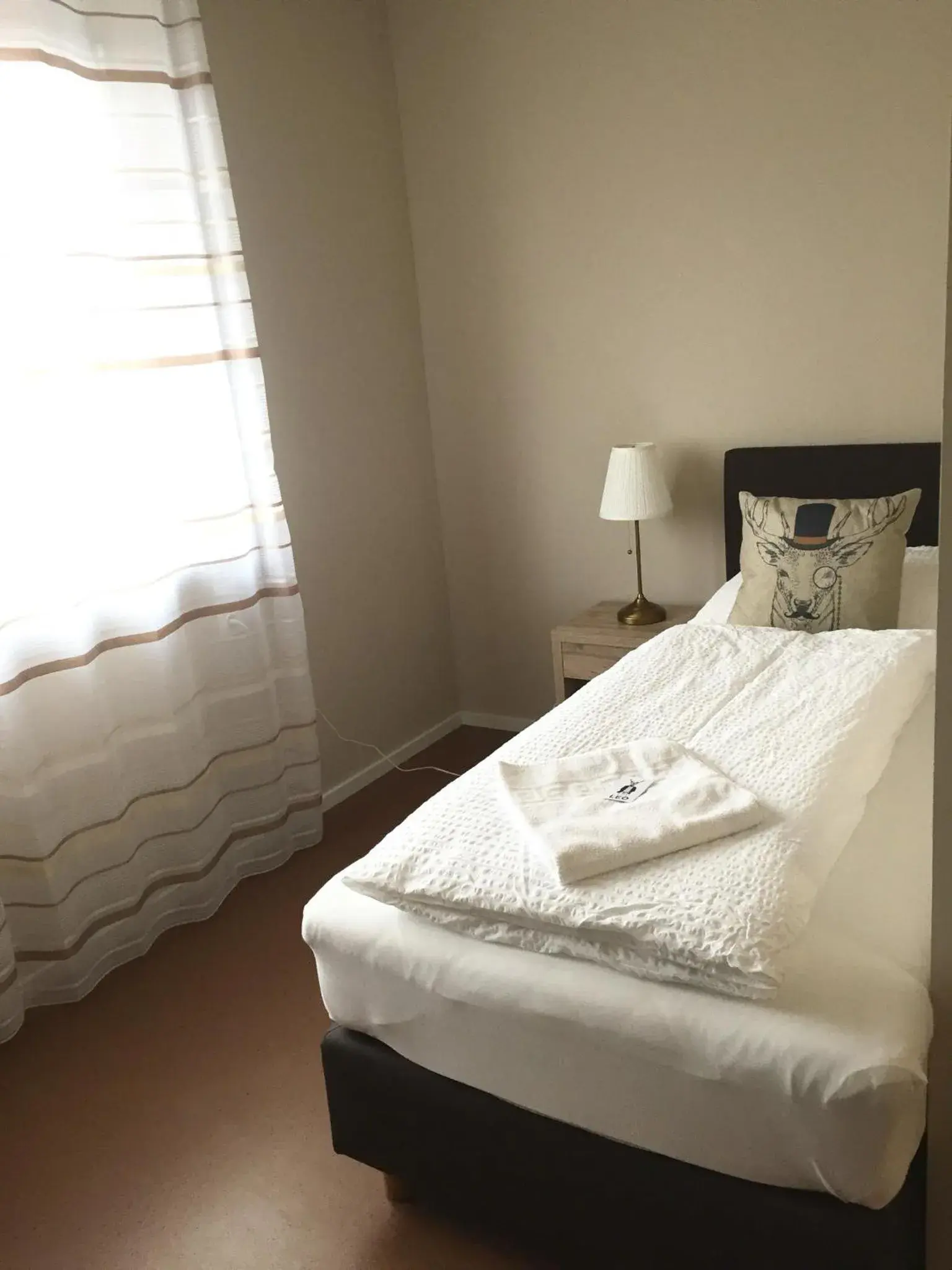 Twin Room - single occupancy in Cafe-Restaurant LEO Twin Room - single occupancy in Cafe-Restaurant LEO