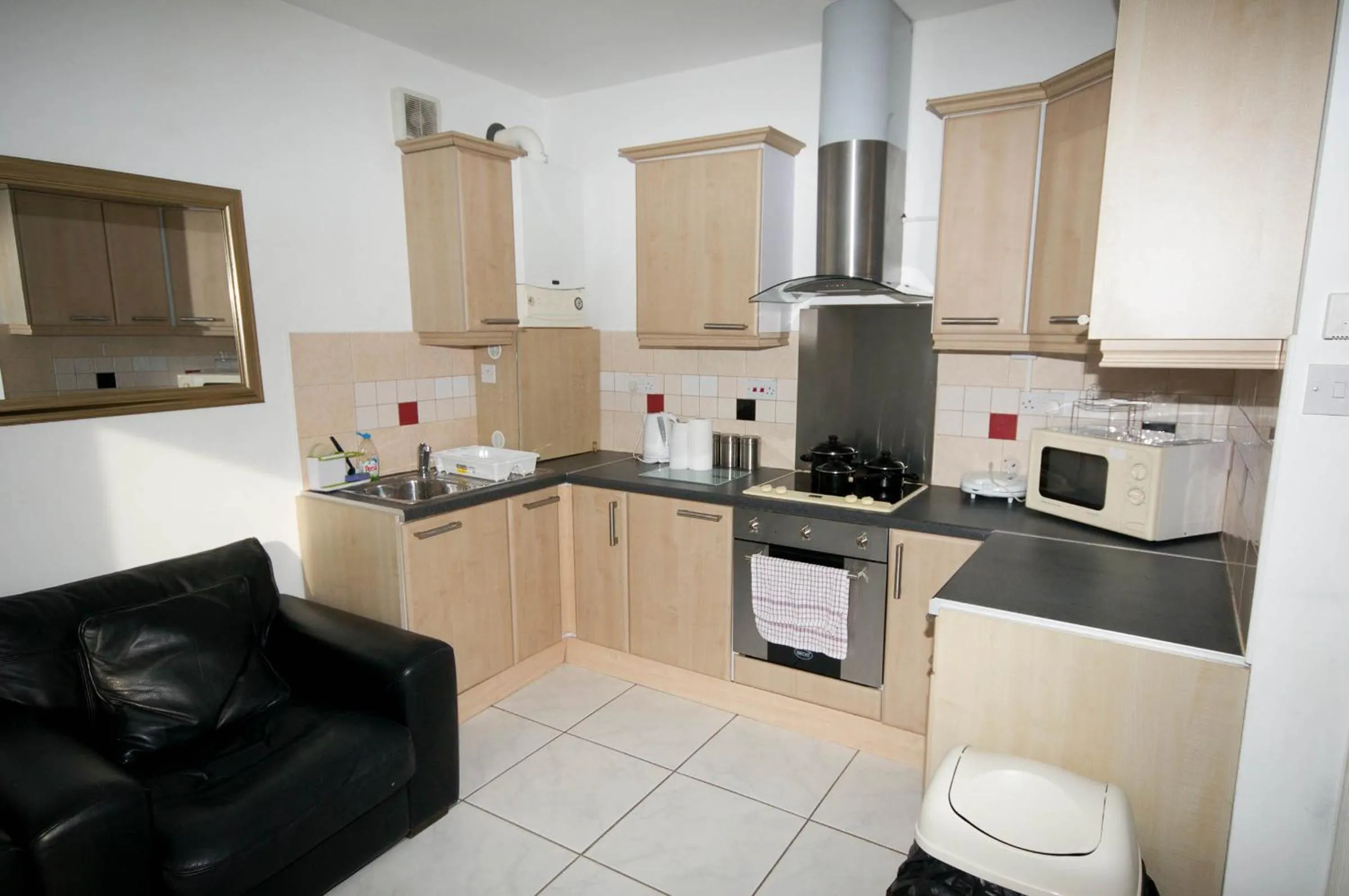 Kitchen or kitchenette in MARLEY MANSIONS APARTMENT - Clarendon