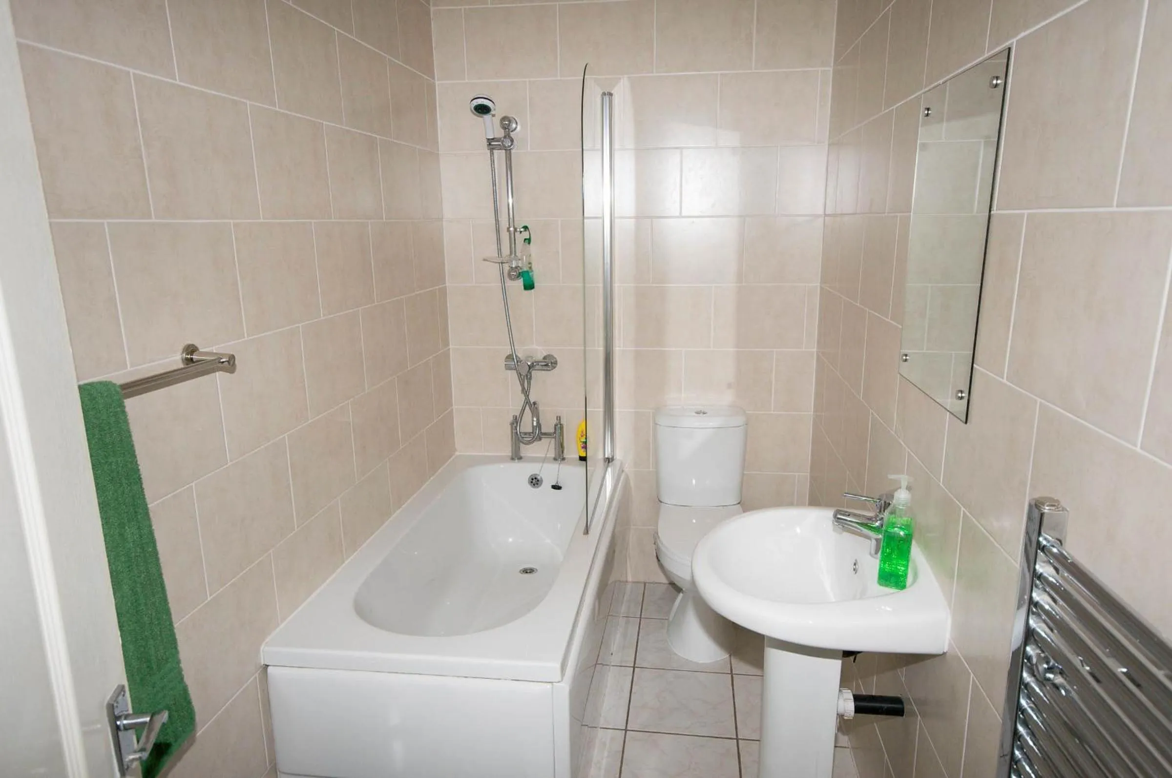 Bathroom in MARLEY MANSIONS APARTMENT - Clarendon