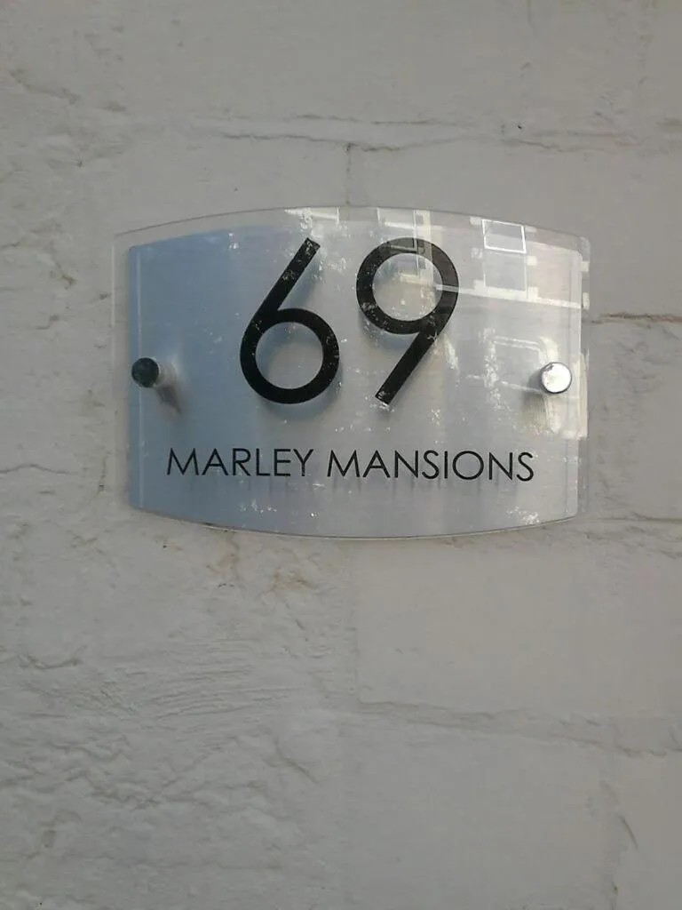 MARLEY MANSIONS APARTMENT - Clarendon