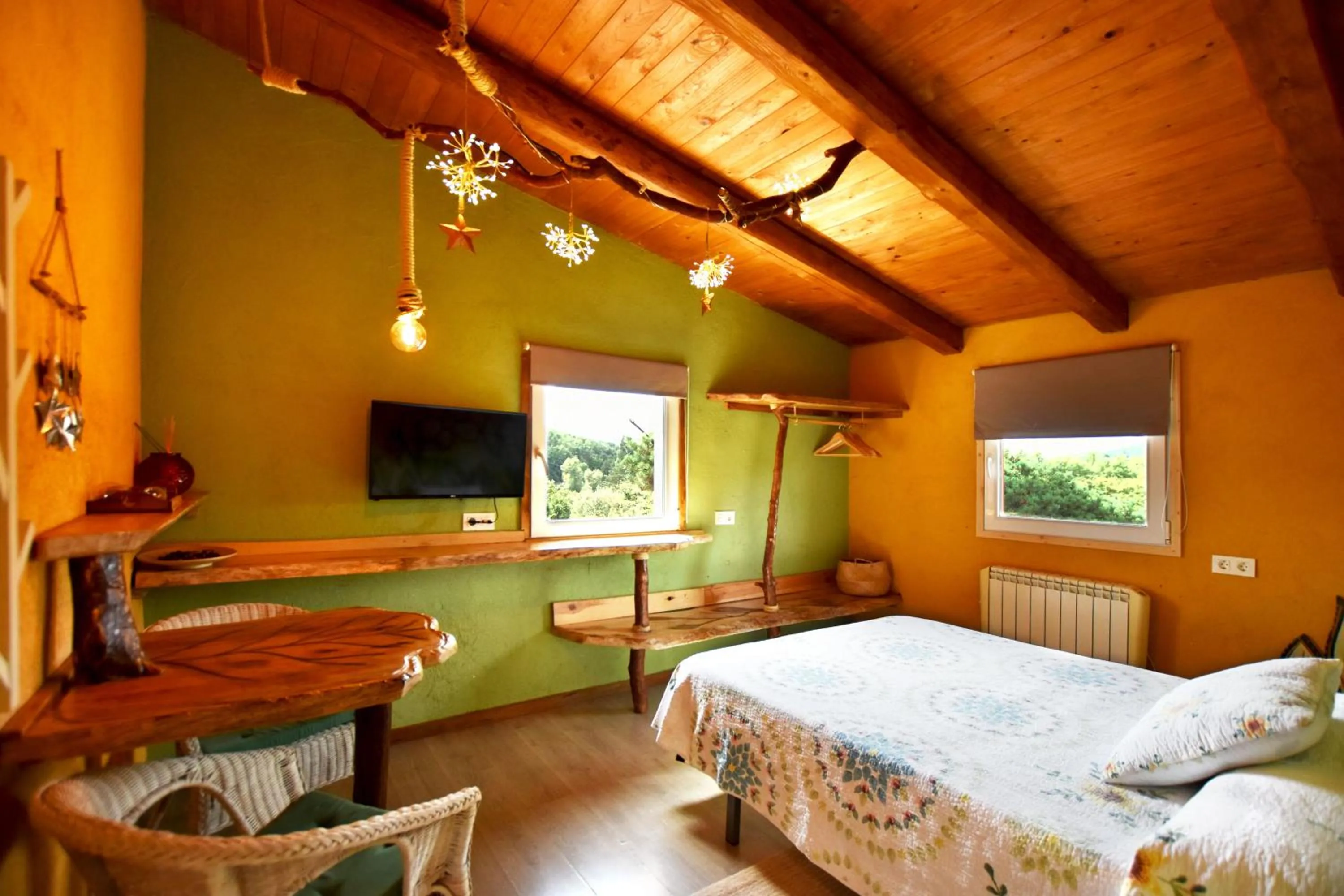 Photo of the whole room, Bed in Xalet De Prades