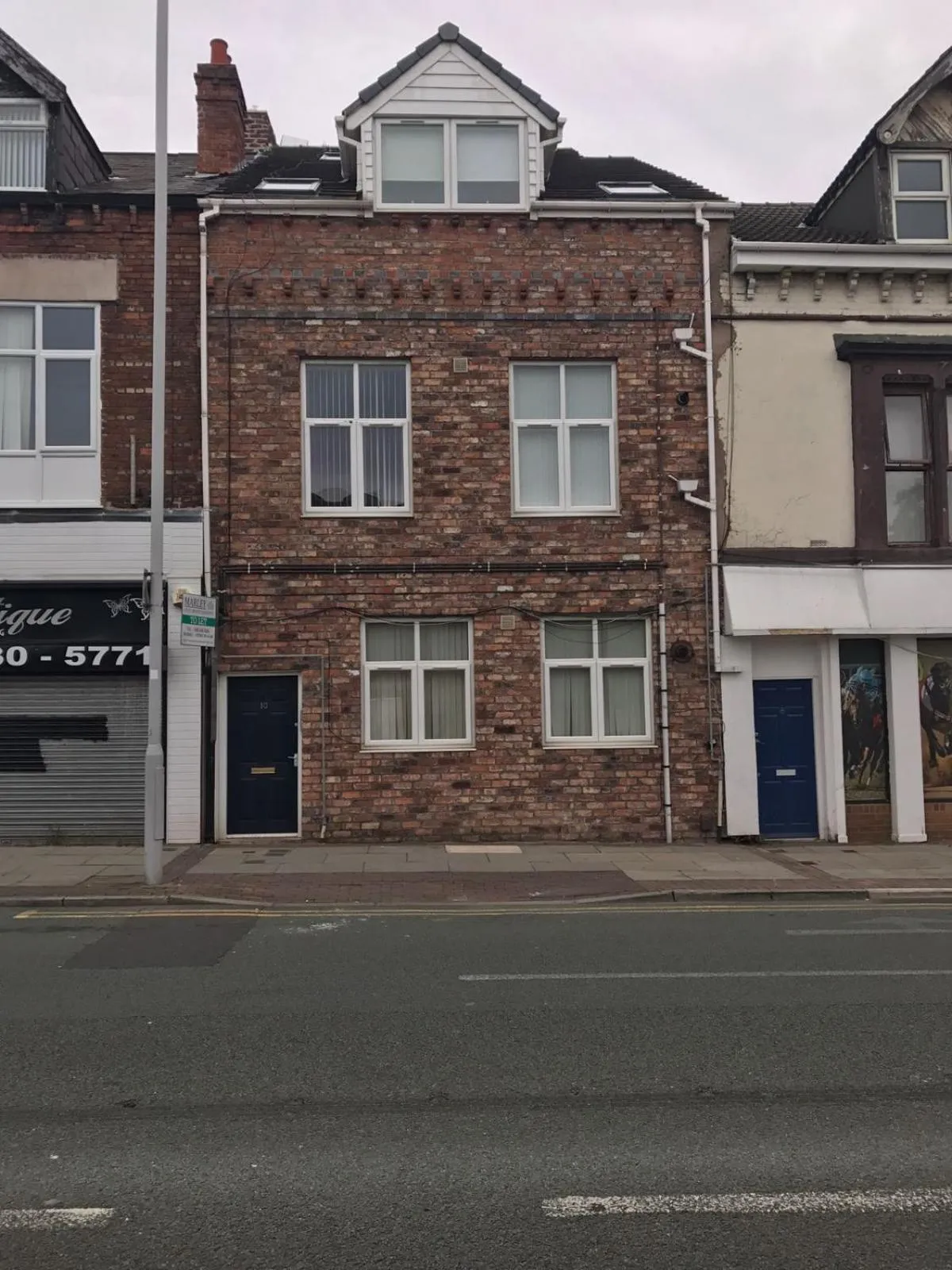Facade/entrance in MARLEY MANSIONs APARTMENTS - KING ST REF : 10/3