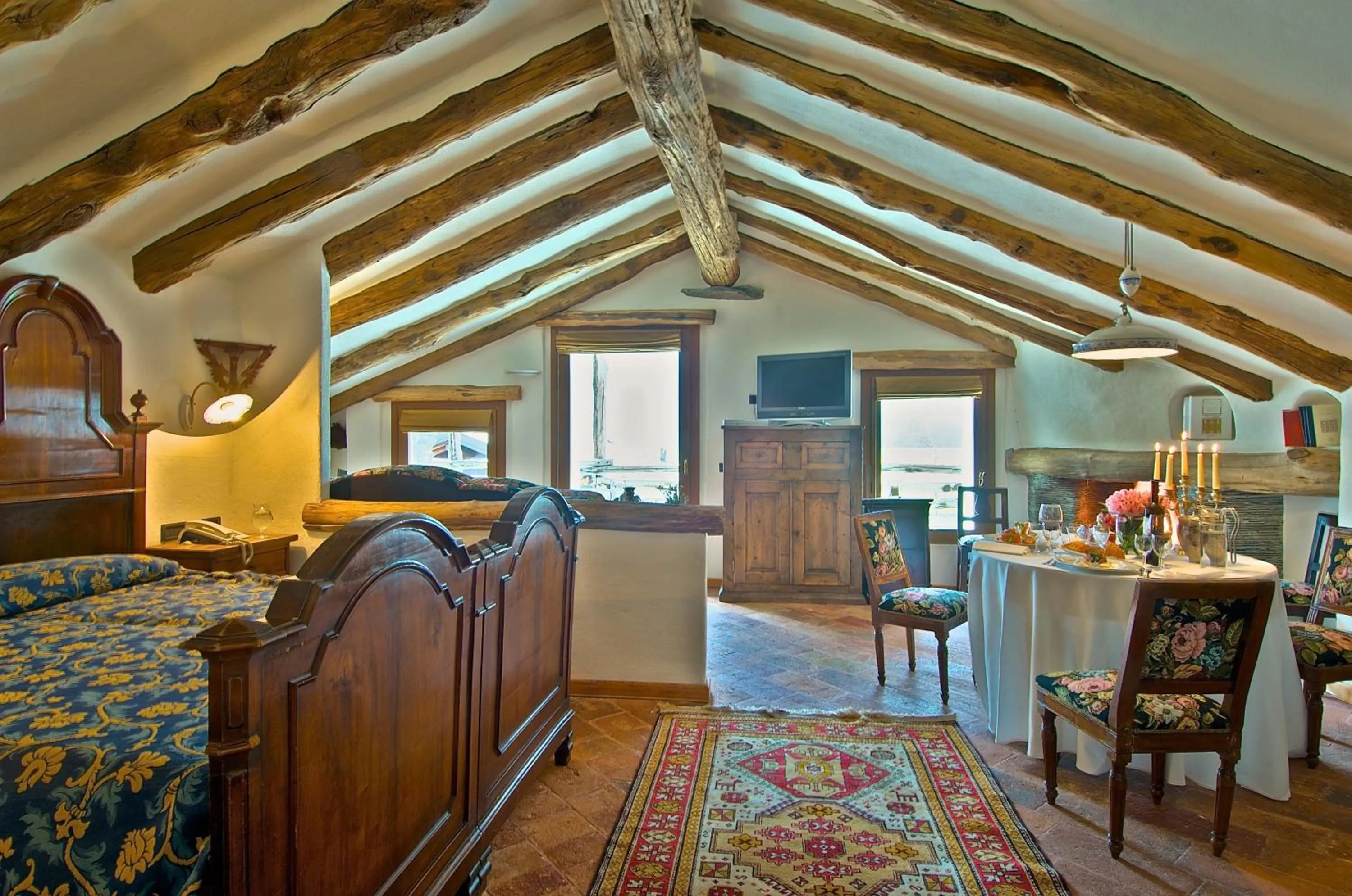 Photo of the whole room in La Brace