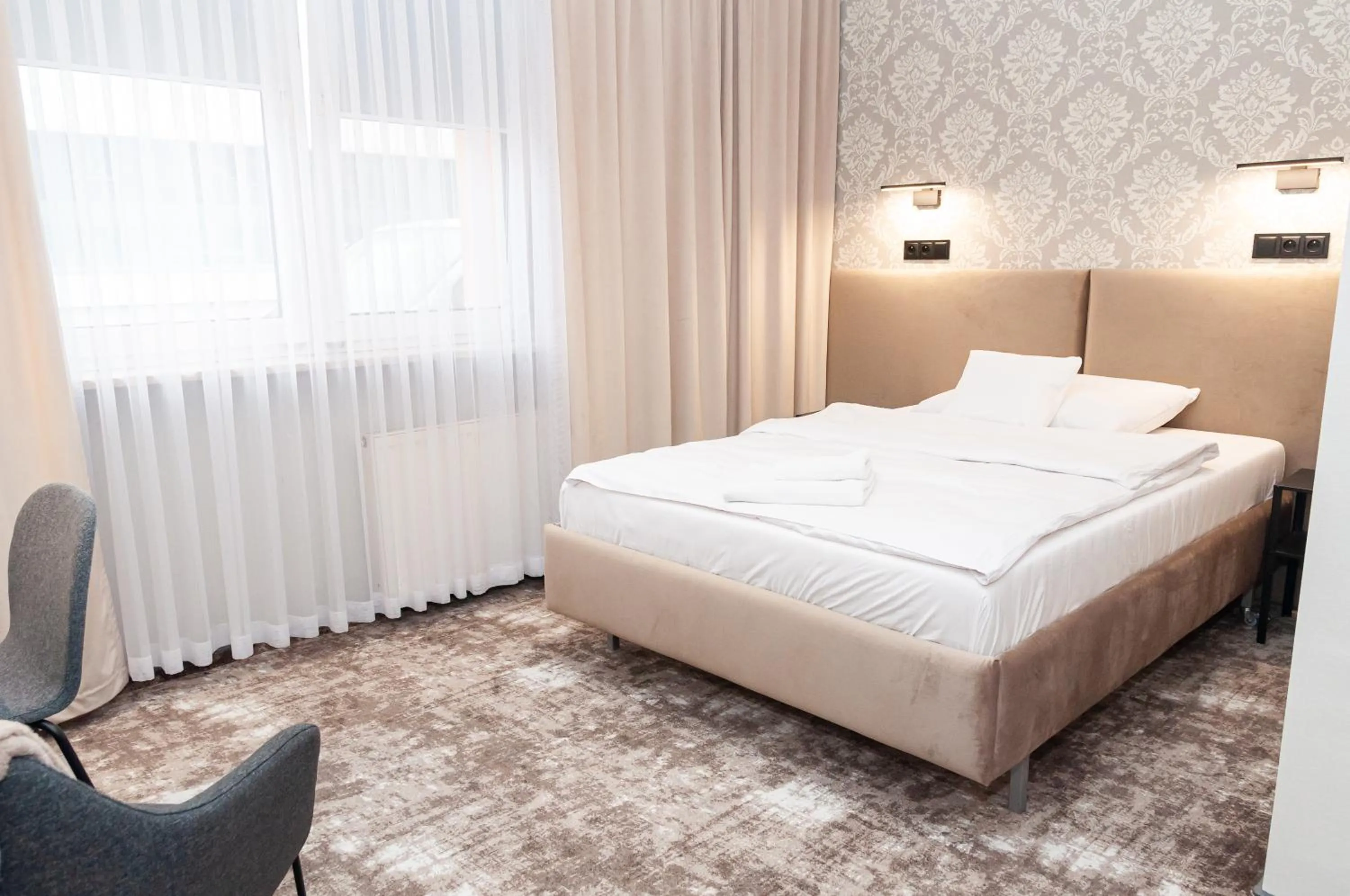 Photo of the whole room, Bed in Vistula Hotel