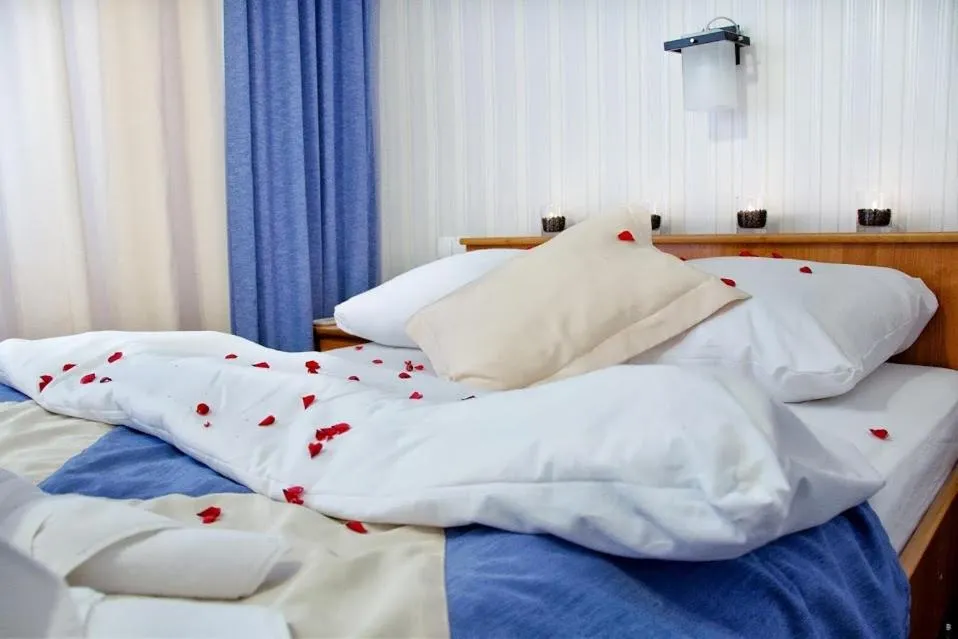 Decorative detail, Bed in Vistula Hotel