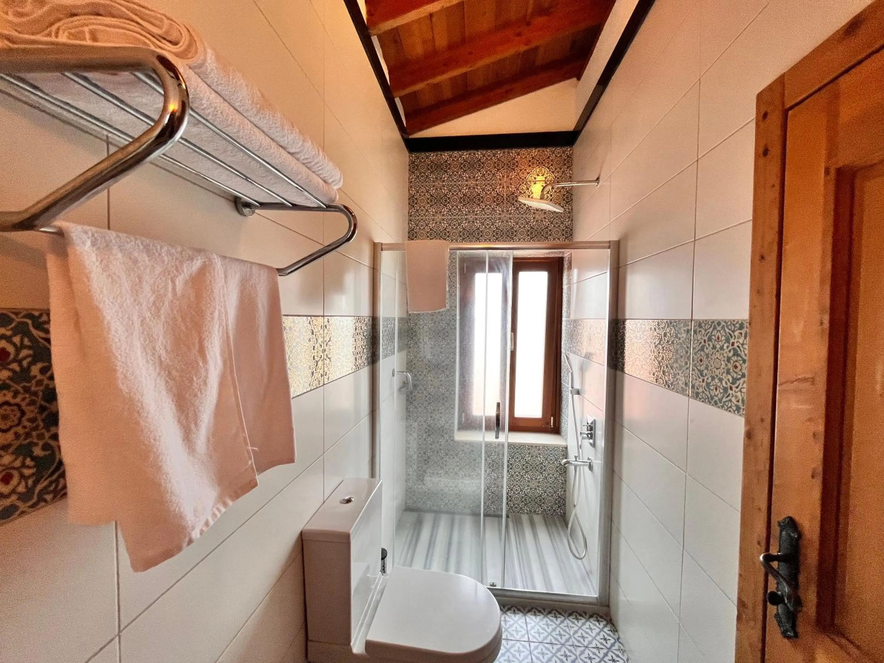 Shower in Eski Datça Otel