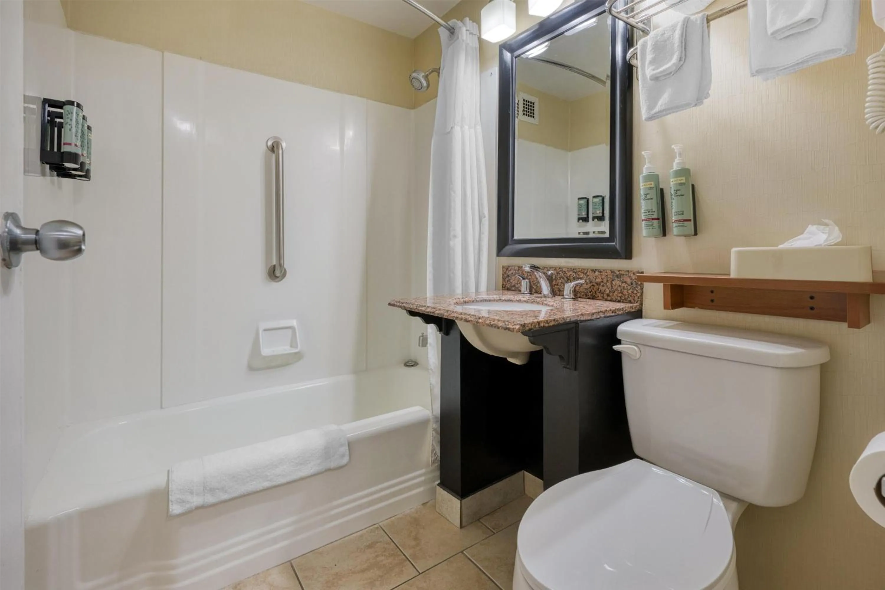 Bathroom in Best Western Inn at the Rochester Airport