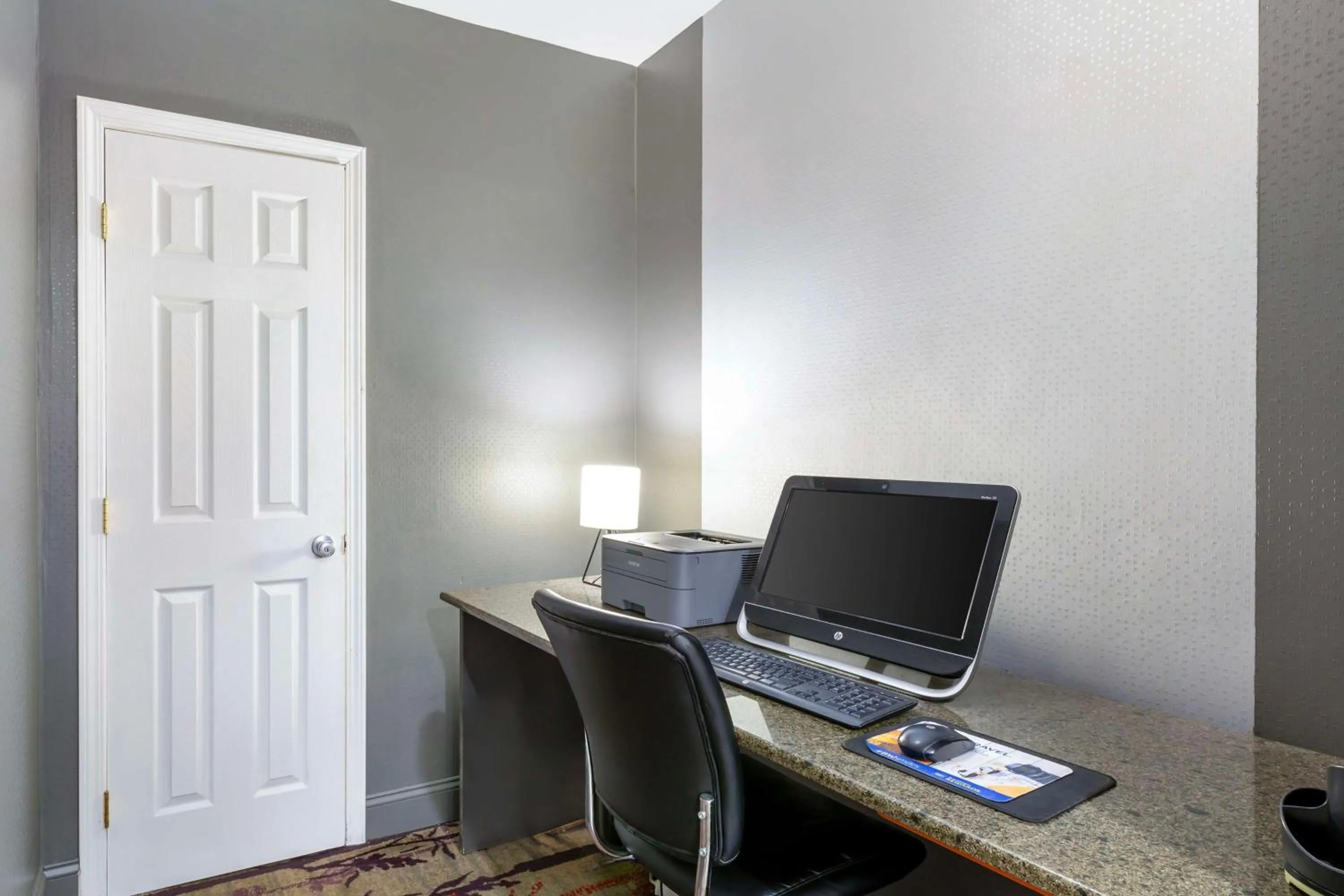 Business facilities in Best Western Inn at the Rochester Airport