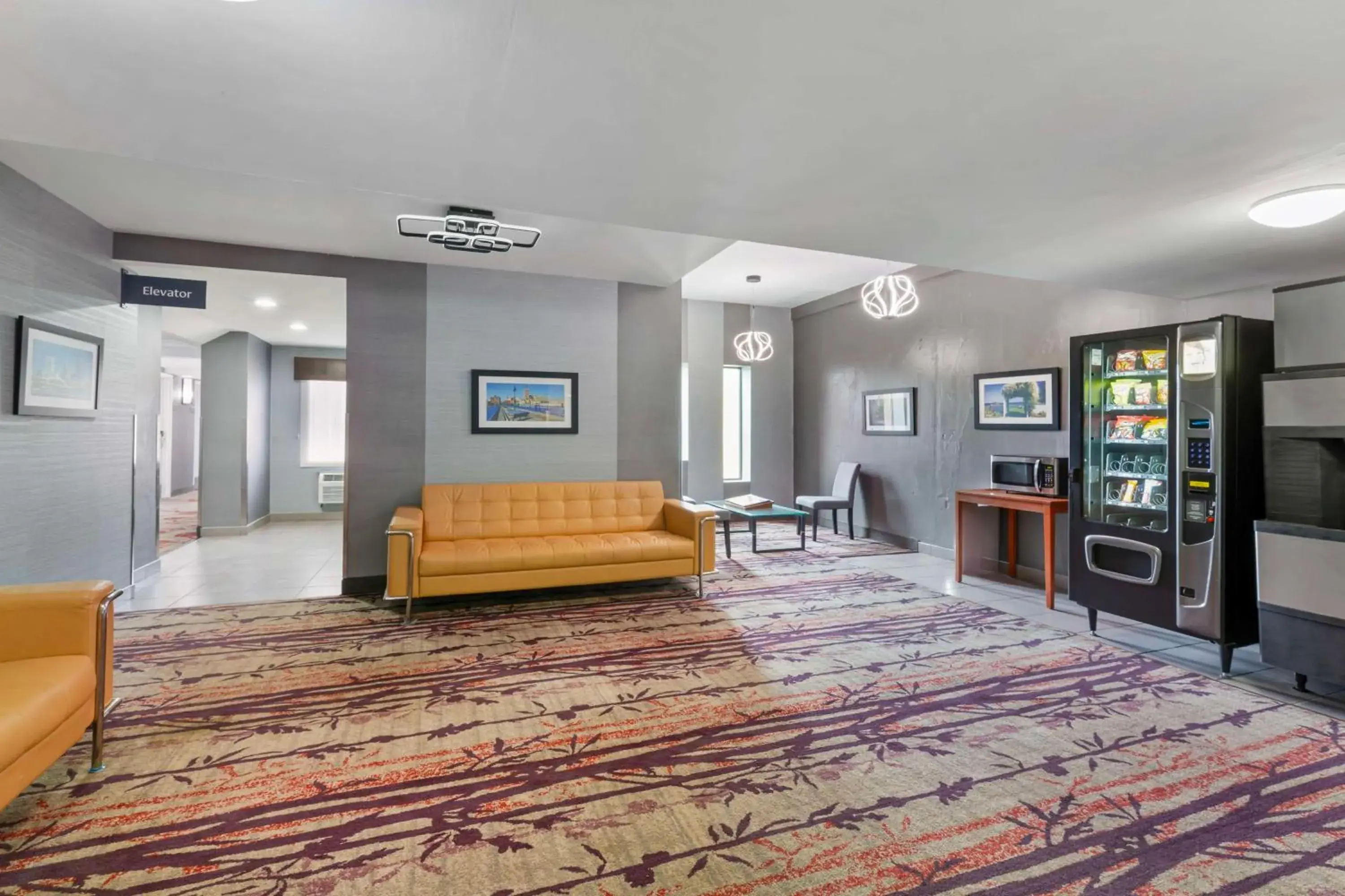 Property building in Best Western Inn at the Rochester Airport Property building in Best Western Inn at the Rochester Airport