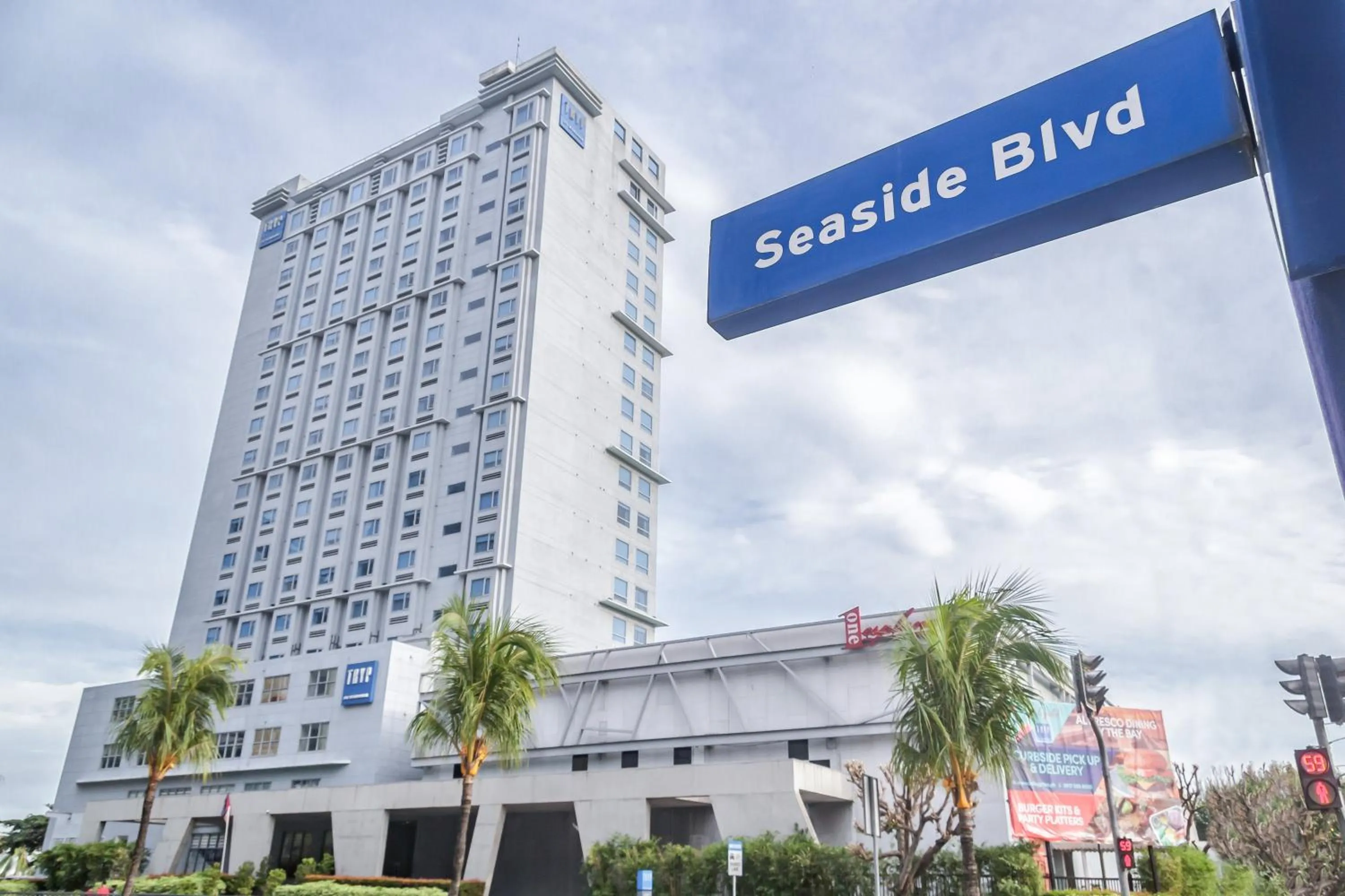 Property building in TRYP by Wyndham Mall of Asia Manila